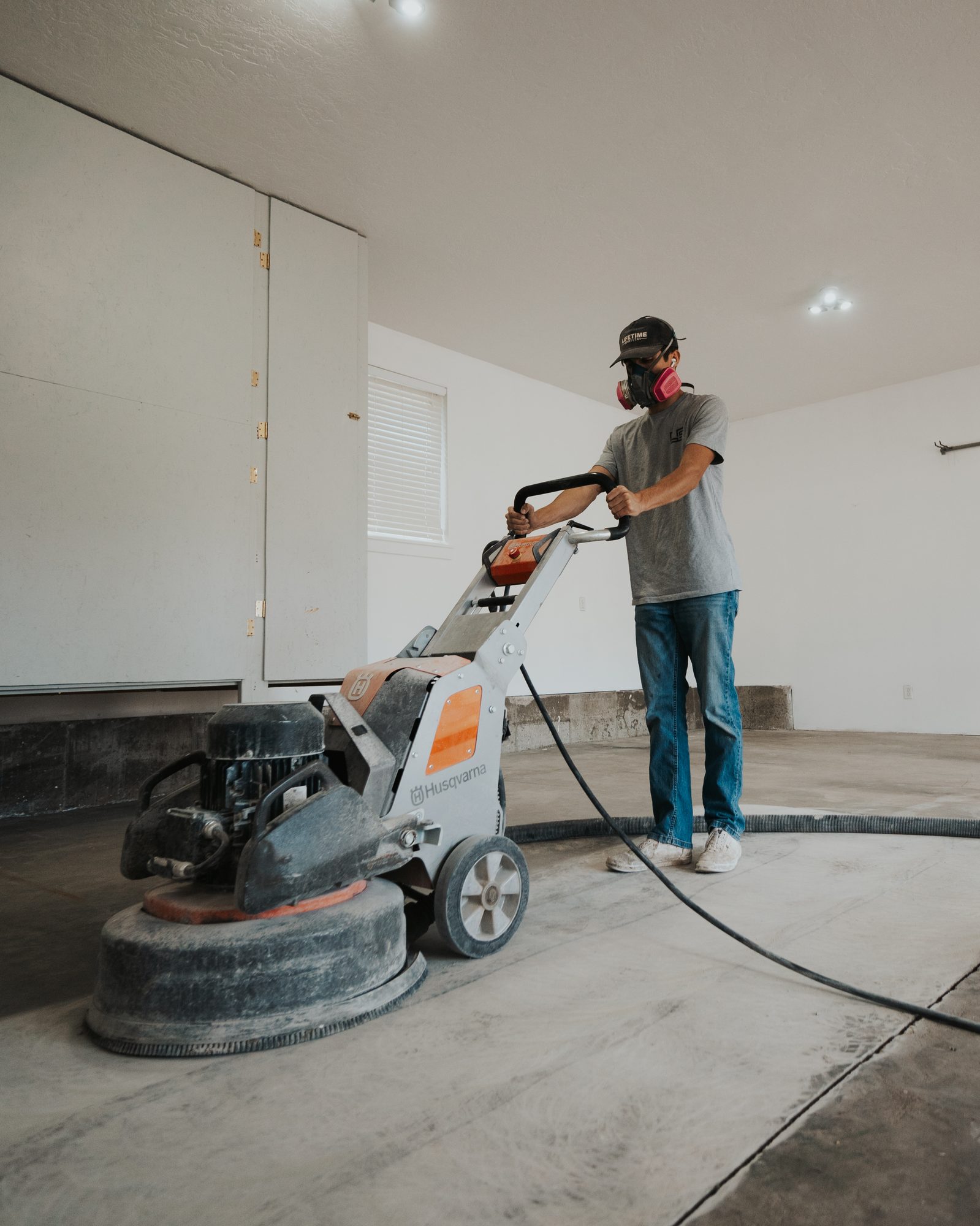 Residential flake epoxy floor coating by Lifetime Coatings in Utah