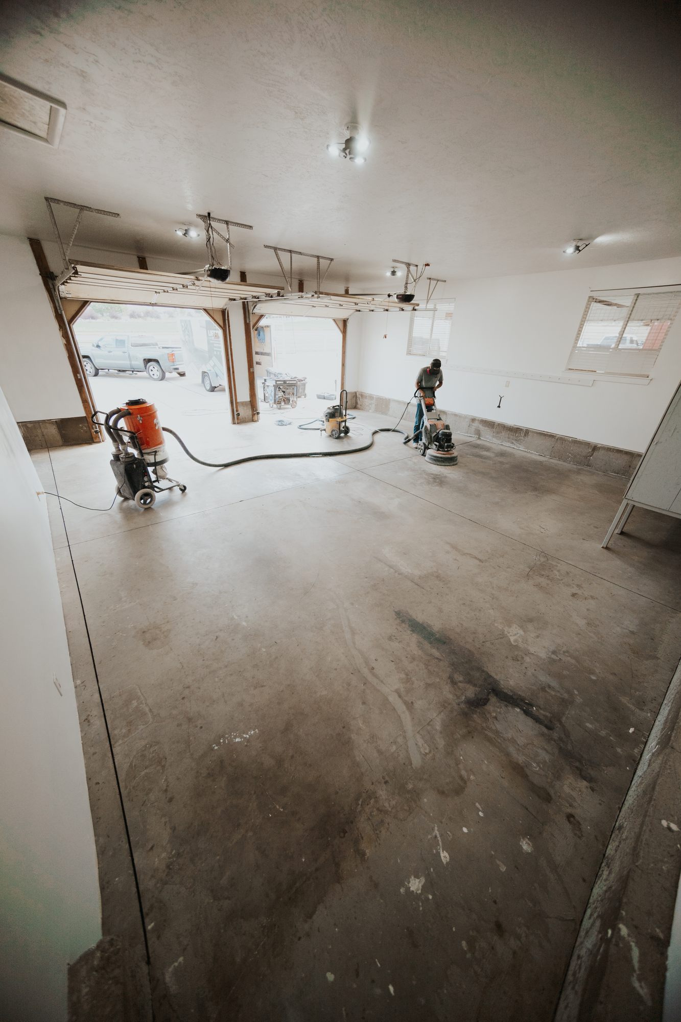 Residential flake epoxy floor coating by Lifetime Coatings in Utah