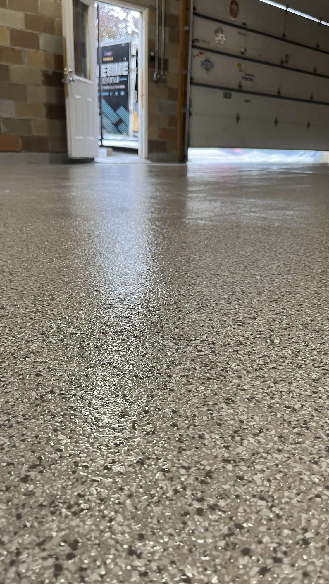 Residential flake epoxy floor coating by Lifetime Coatings in Utah