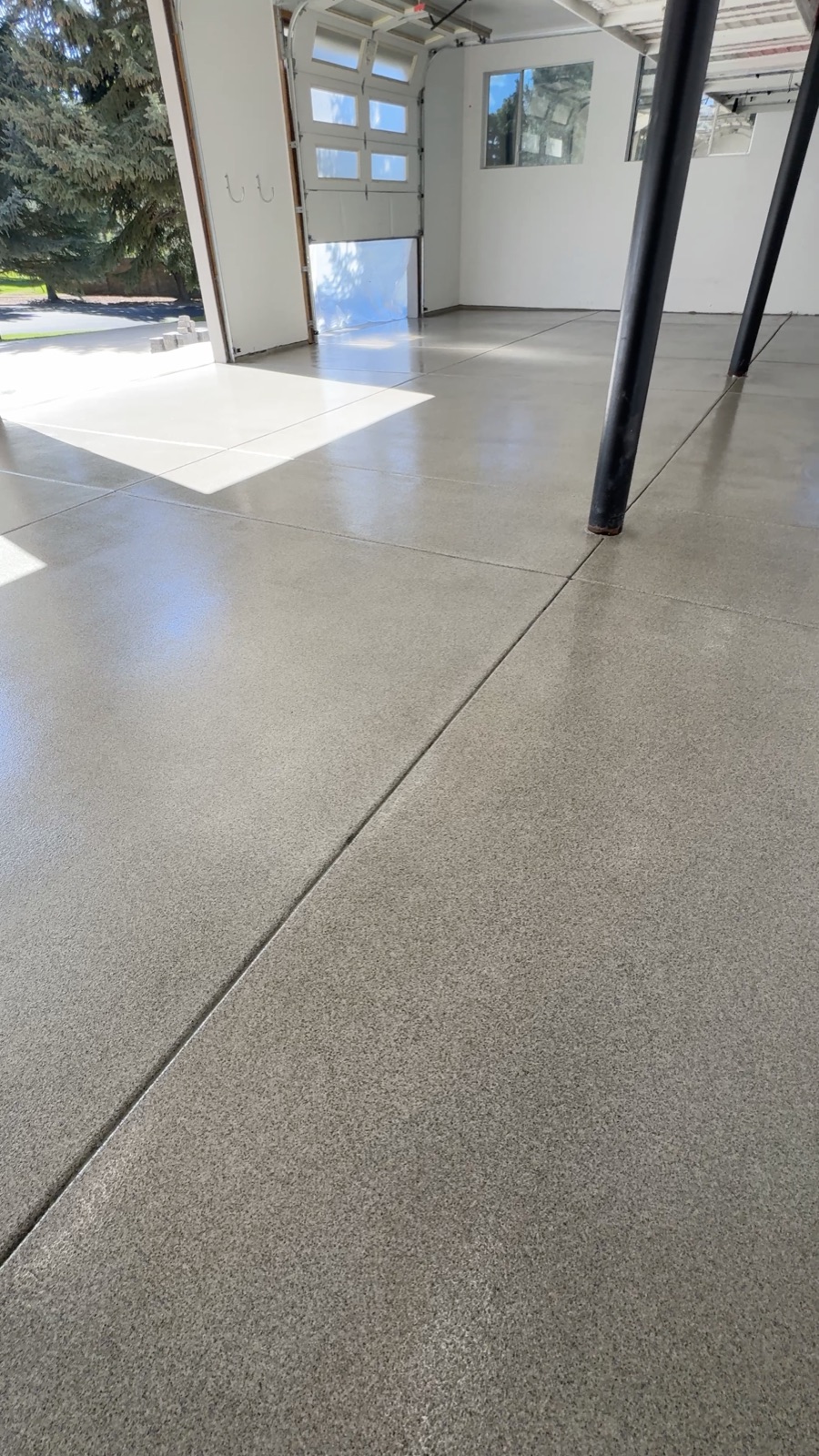 micro flake epoxy garage floor in Clay
