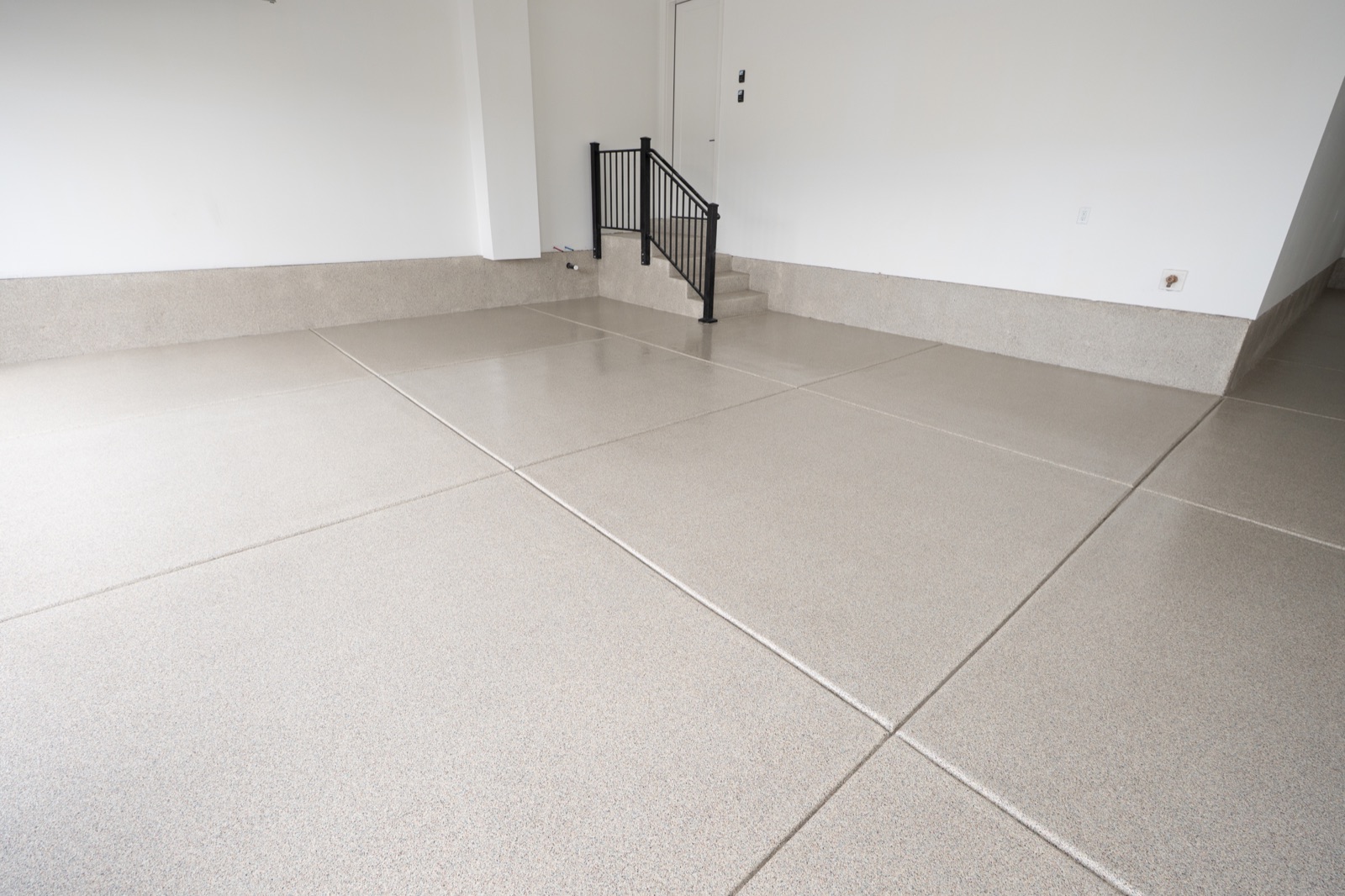 micro flake epoxy garage floor in Coral