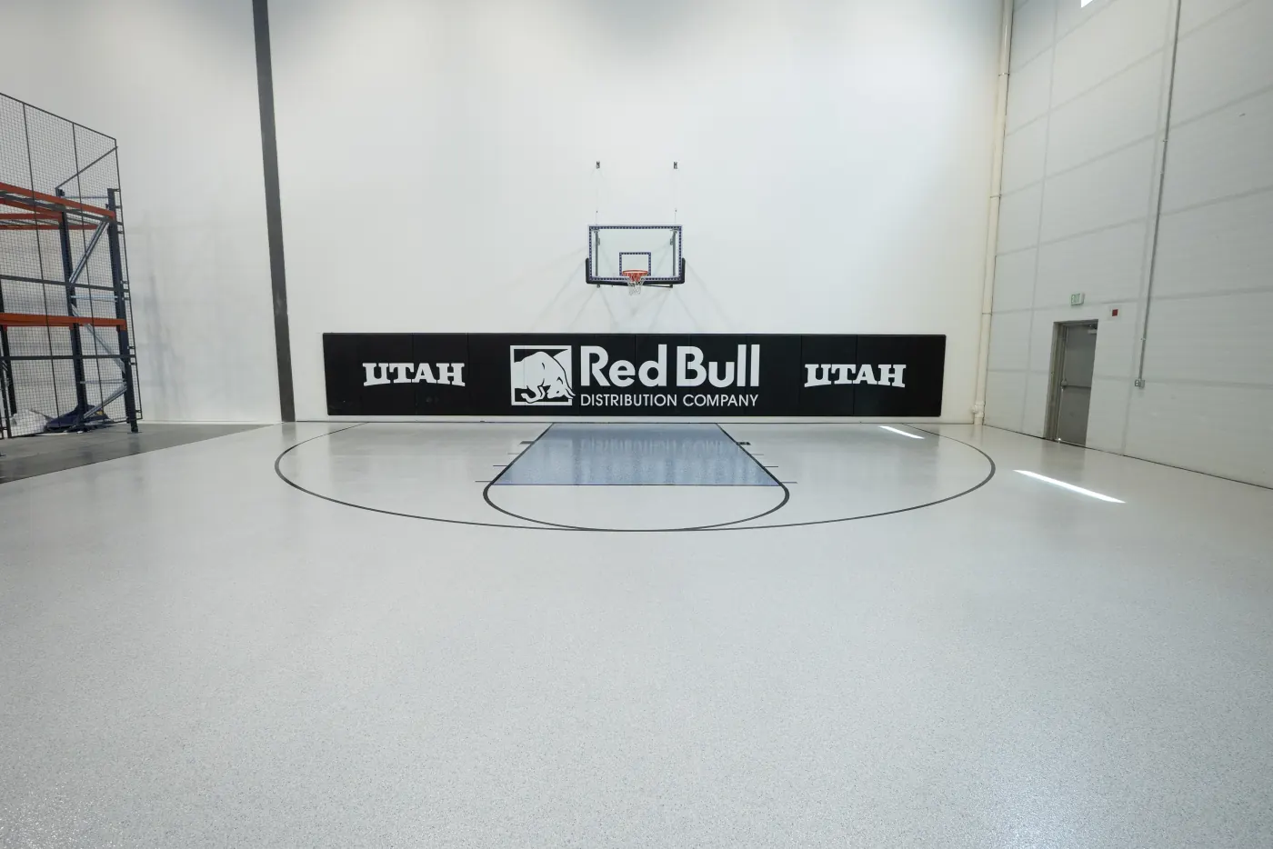 Frost flake epoxy garage floor by Lifetime Coatings