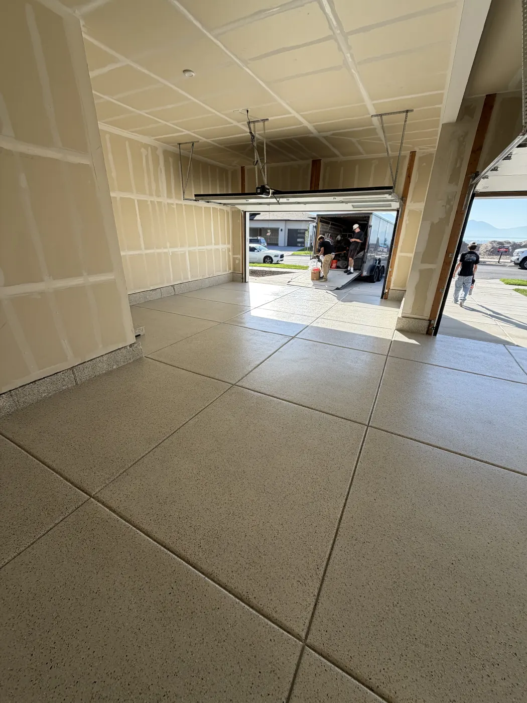Dune flake epoxy garage floor by Lifetime Coatings