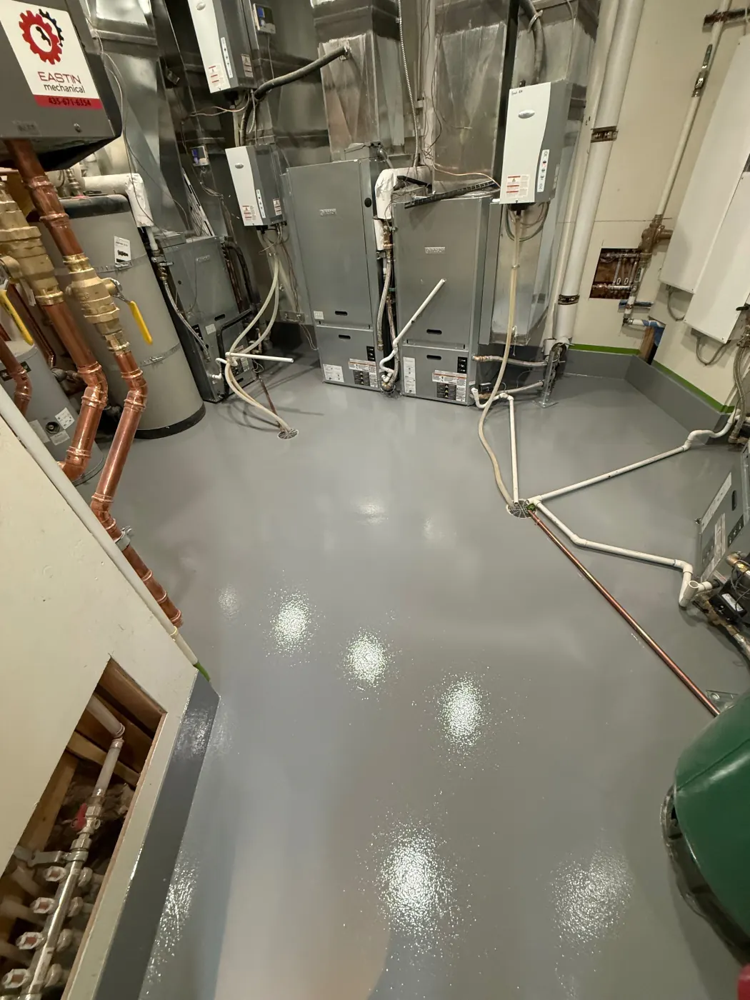 Eclipse flake epoxy garage floor by Lifetime Coatings
