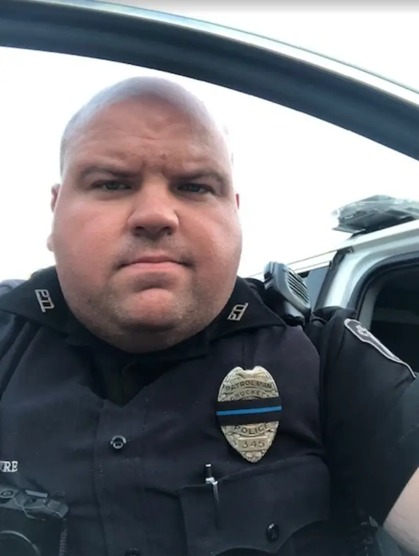 Dr. Sandy Martinez standing with a smiling patient shortly after bariatric surgery. A thumbs-up celebrating a safe and quick recovery in a modern medical setting.