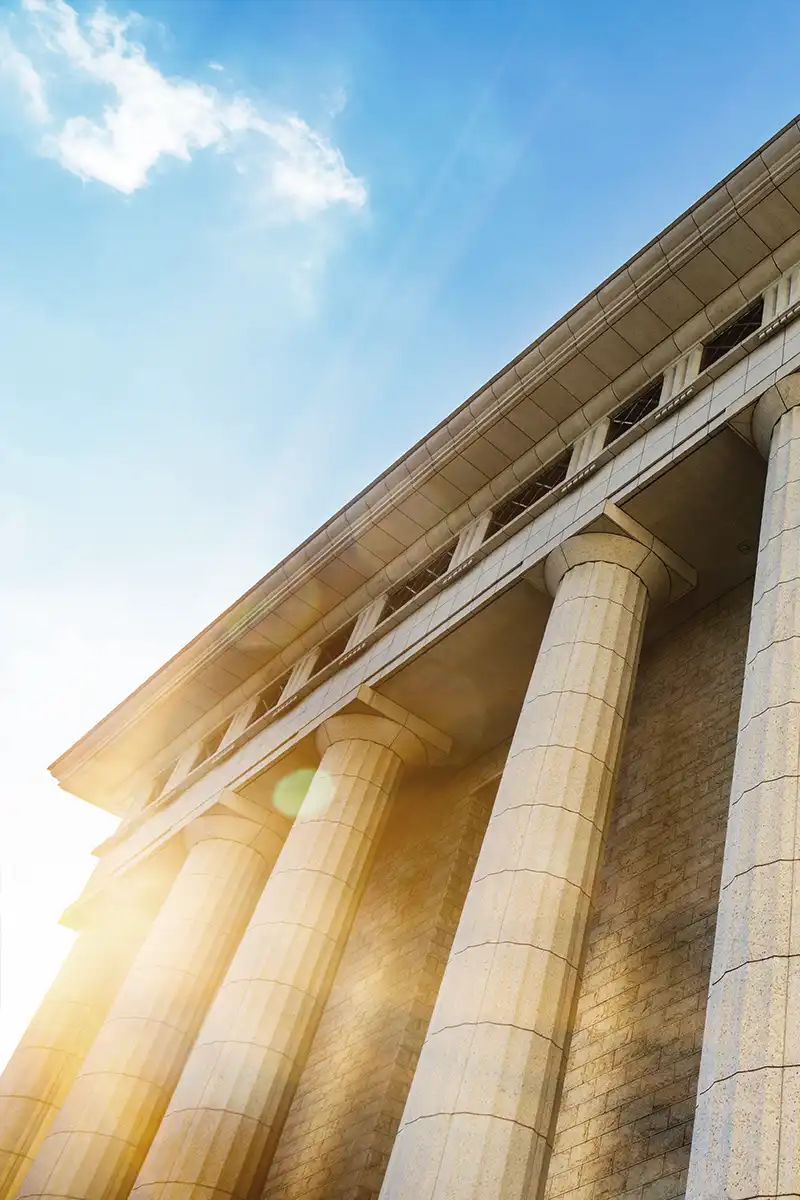 Edificio de infraestructura representando ejecución de operaciones estratégicas
