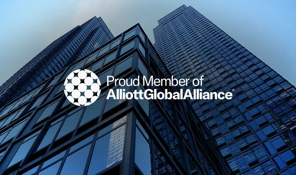 Distintivo de membresía de Alliott Global Alliance firma asociada a REGIUS
