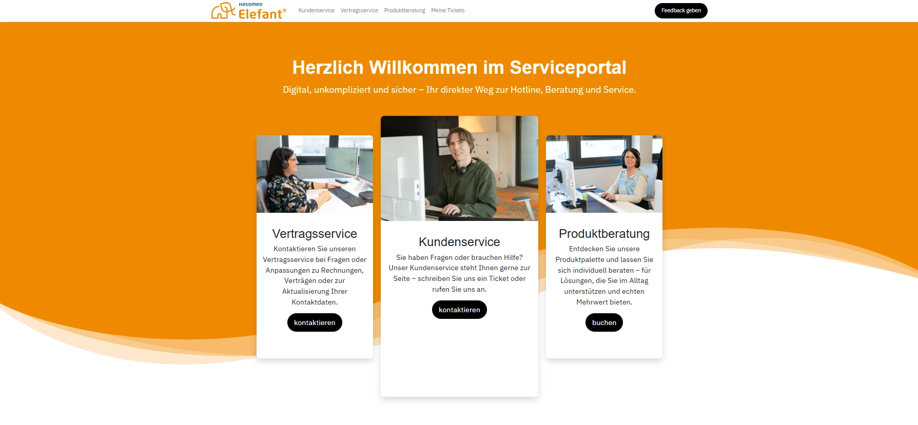 Startseite des Serviceportals mit drei Bereichen: Vertragsservice, Kundenservice und Produktberatung, jeweils mit Bild von Mitarbeitenden am Computer.