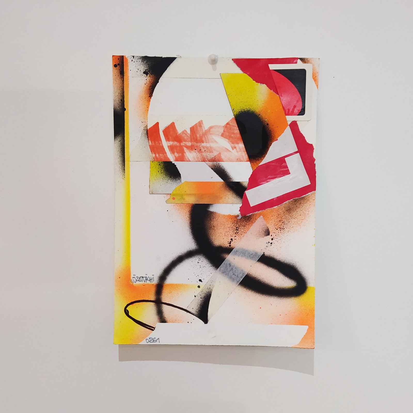 jzatoichi - 261Collage abstrait à base de lettering, tag, collage, papier et typographie. Collé, écrit, tagué sur papier 280g de format A4, sans cadre.