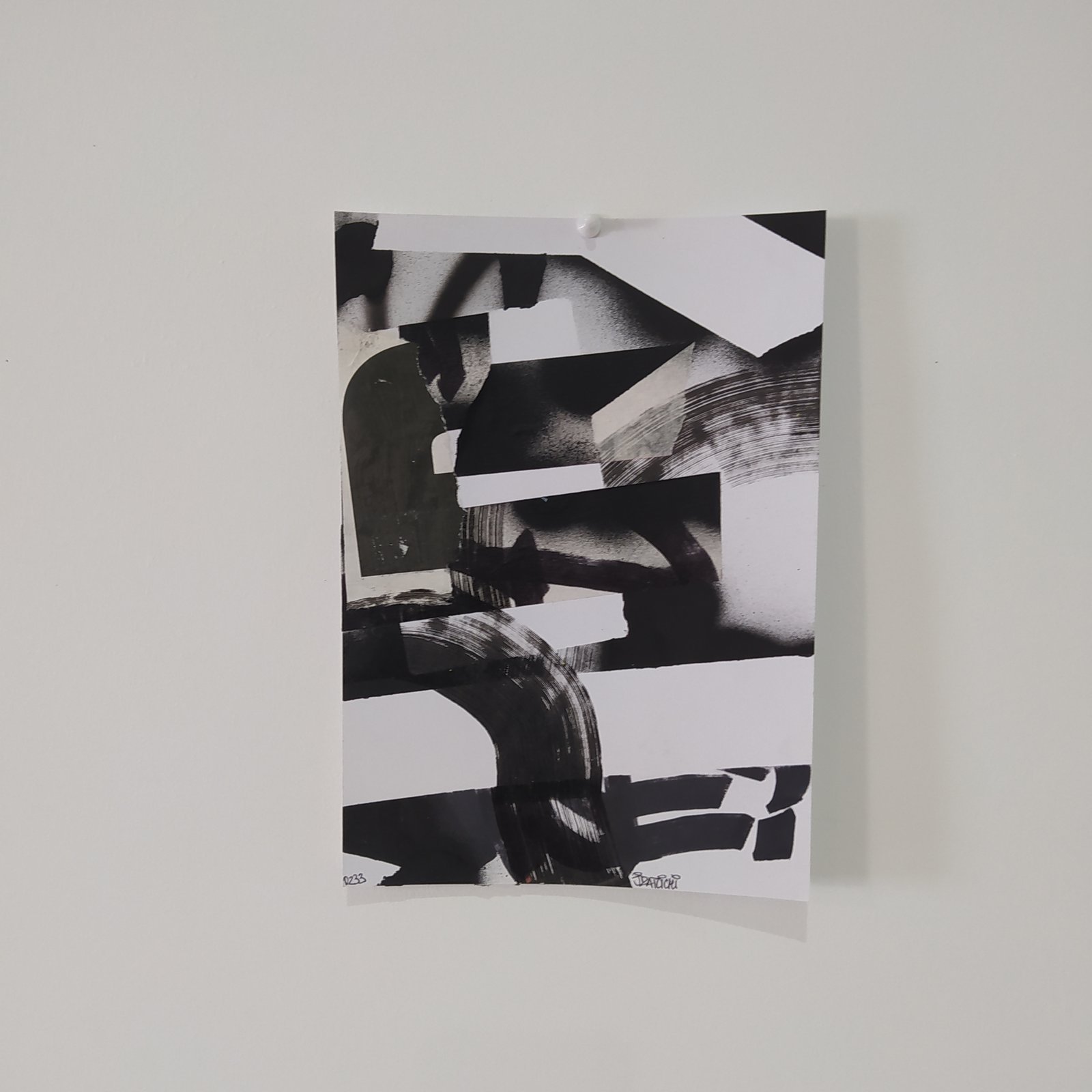 Collage abstrait A4 JZatoichi. Mélange de lettering, couleurs vives et textures papier. Œuvre unique, expédition rapide.