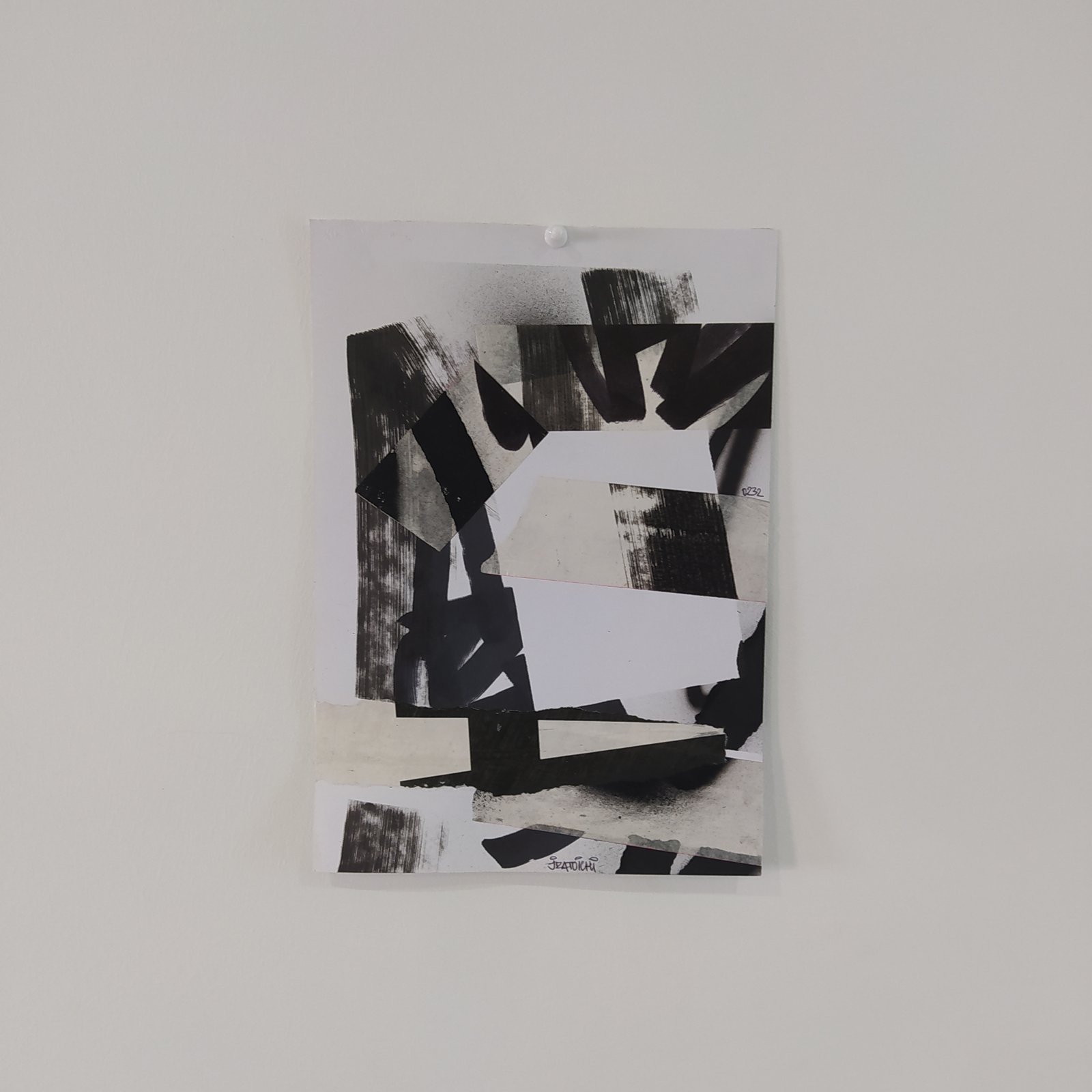 Collage abstrait A4 JZatoichi. Mélange de lettering, couleurs vives et textures papier. Œuvre unique, expédition rapide.