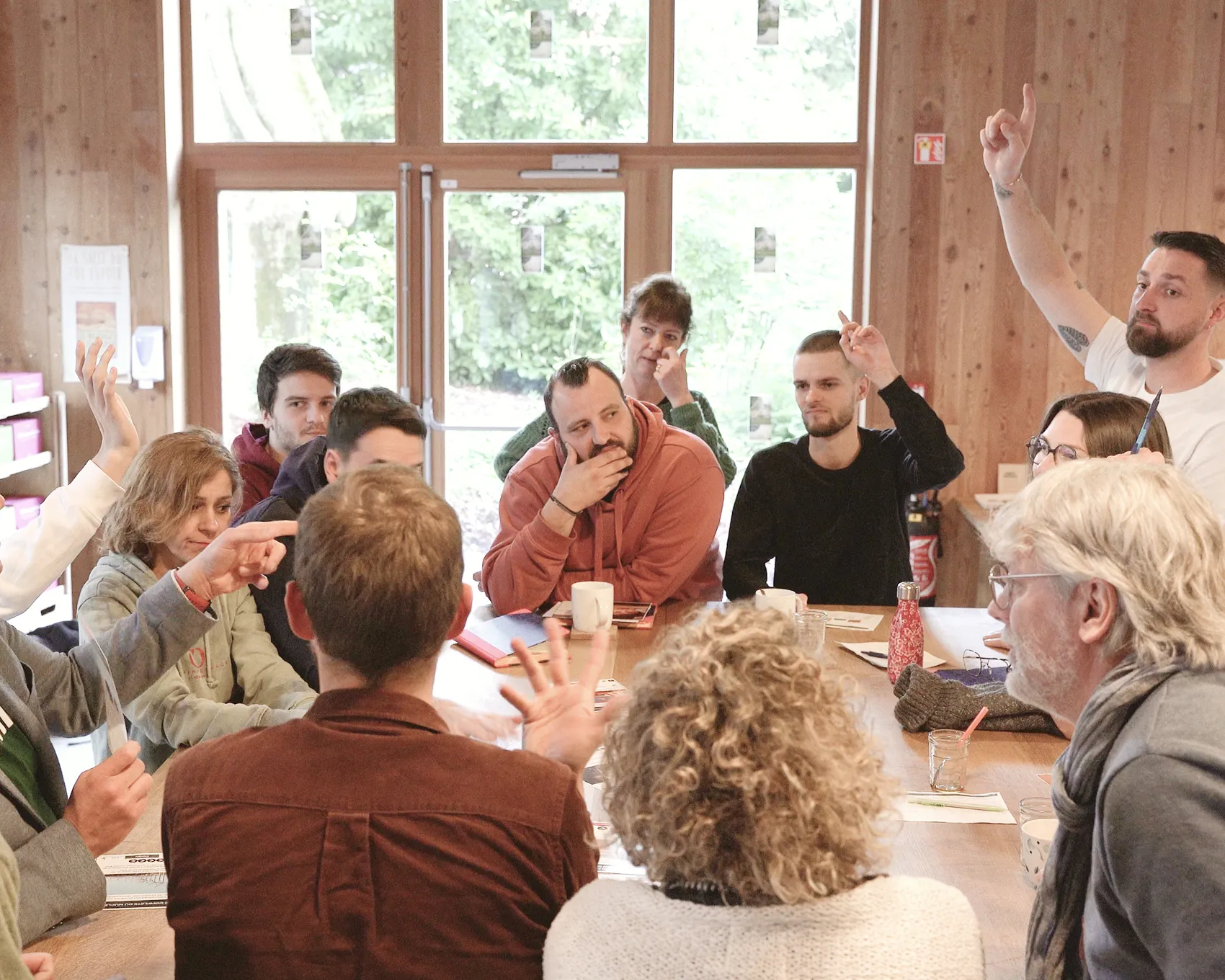 Groupe qui participe à un atelier de sensibilisation