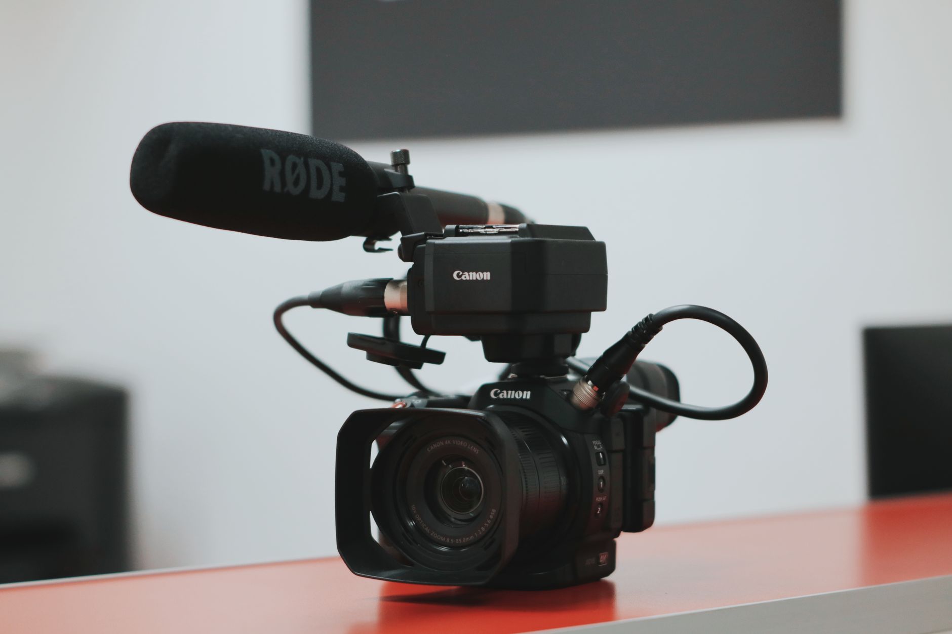 Production et déploiement : 4 mois de mise en œuvre - conversion vidéo retail haut de gamme | Esekai