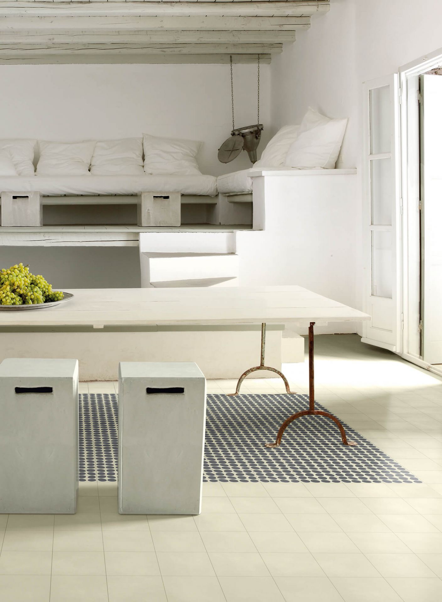 Chão apartamento com azulejos Bisazza Cementiles Decorations