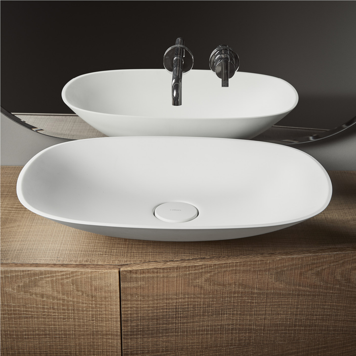 Composition of vanity unit with upper washbasin Forma in matte white. Inbani, Forma.