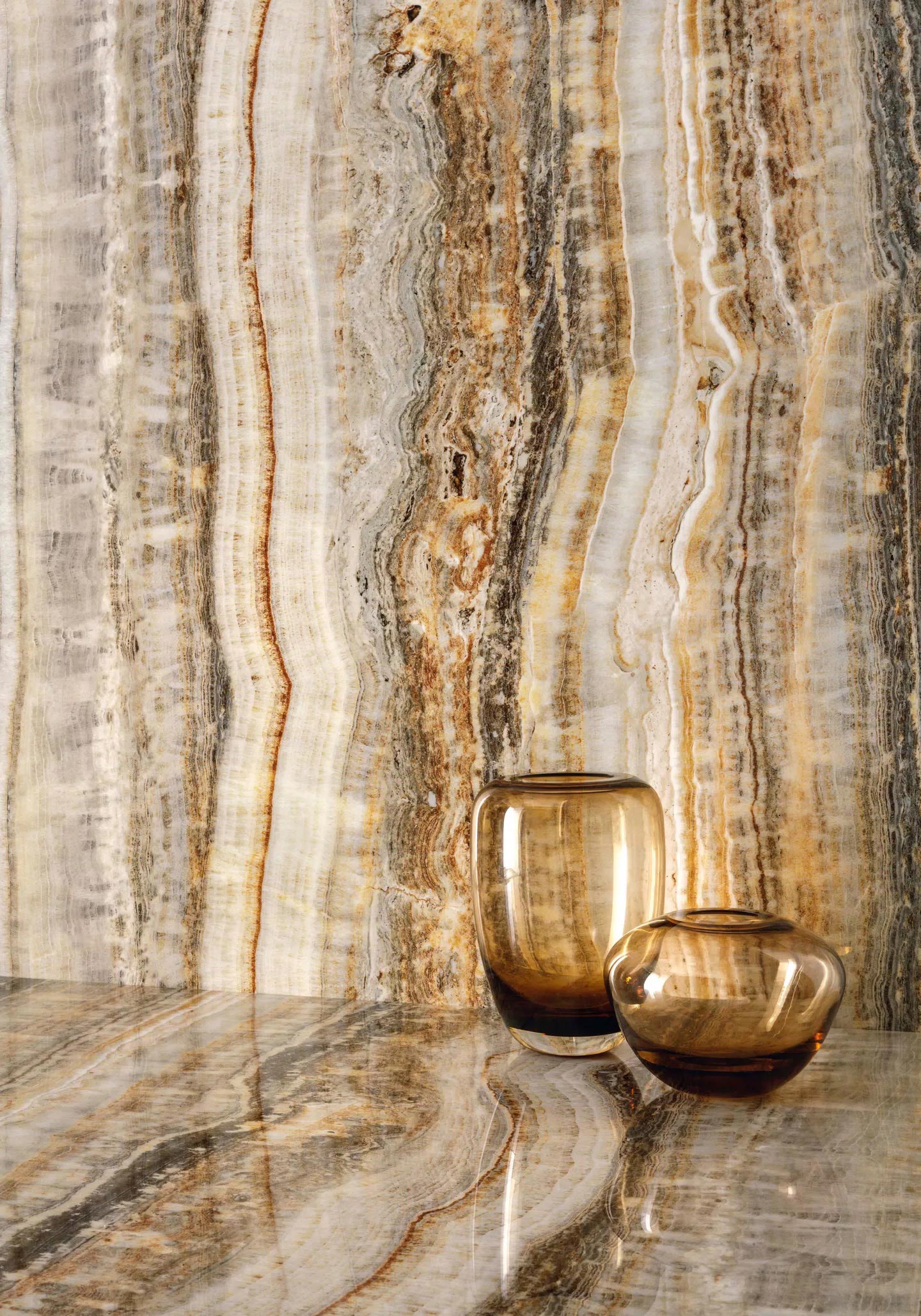 Porcelain with marble-effect Florim, collection Eccentric Luxe in Caramel