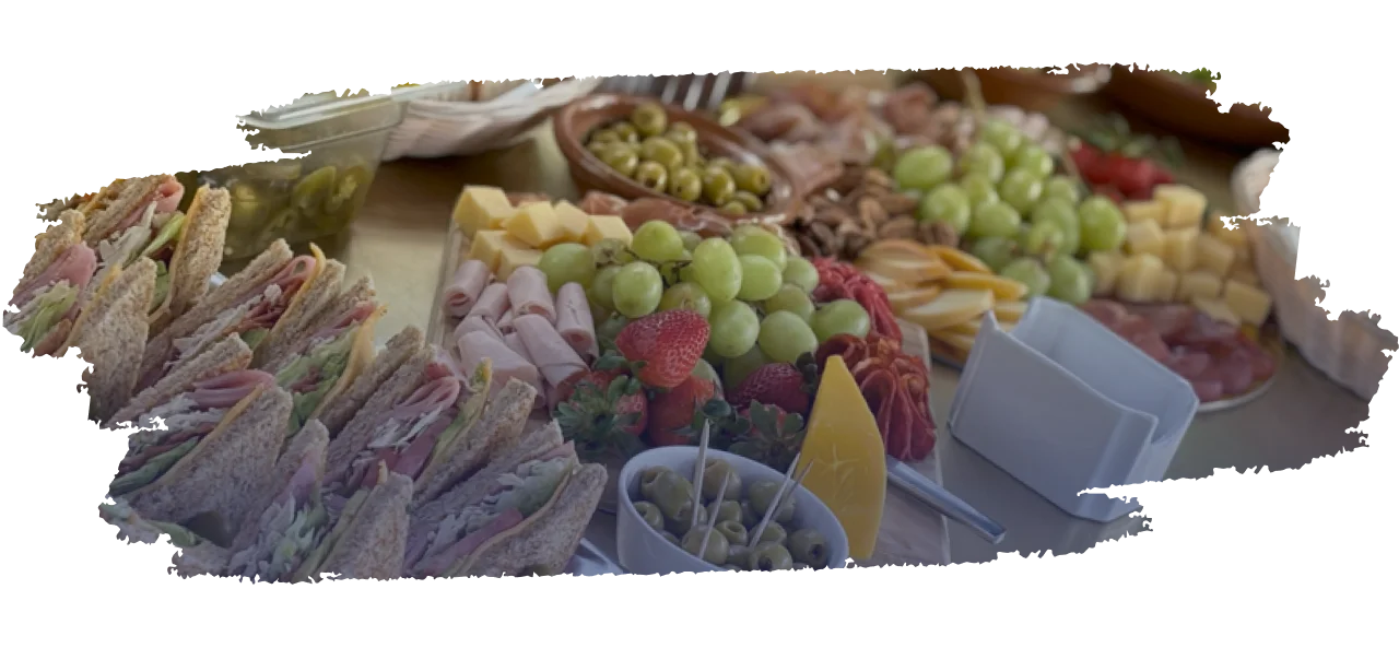 Servicio de alimentos e instalaciones para grupos