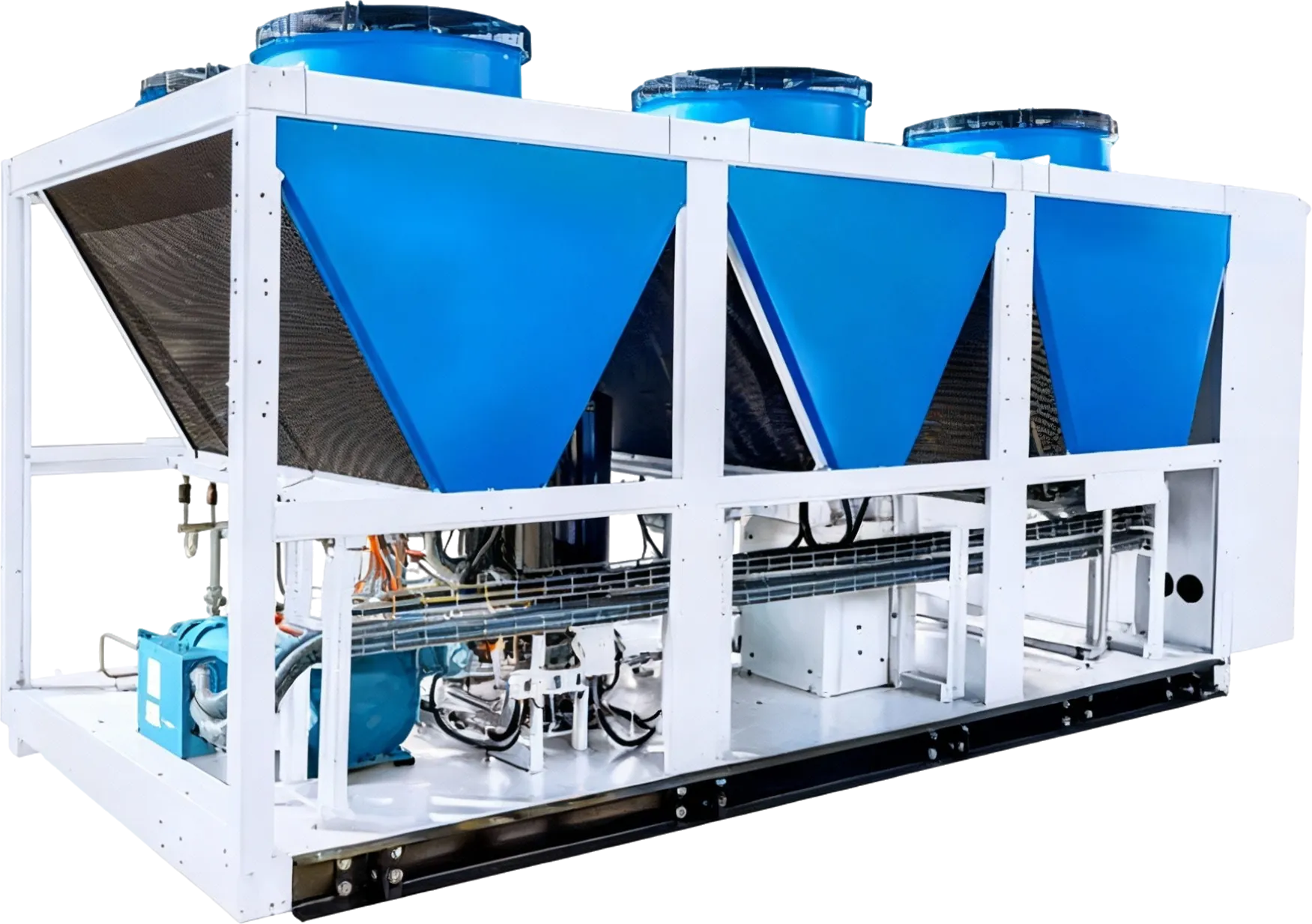 Unidad de chiller industrial con tres condensadores azules y estructura metálica blanca.