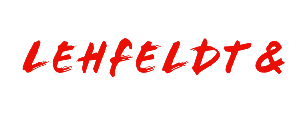 Lehfeldt & Symbol in roter künstlerischer Schrift auf schwarzem Hintergrund.