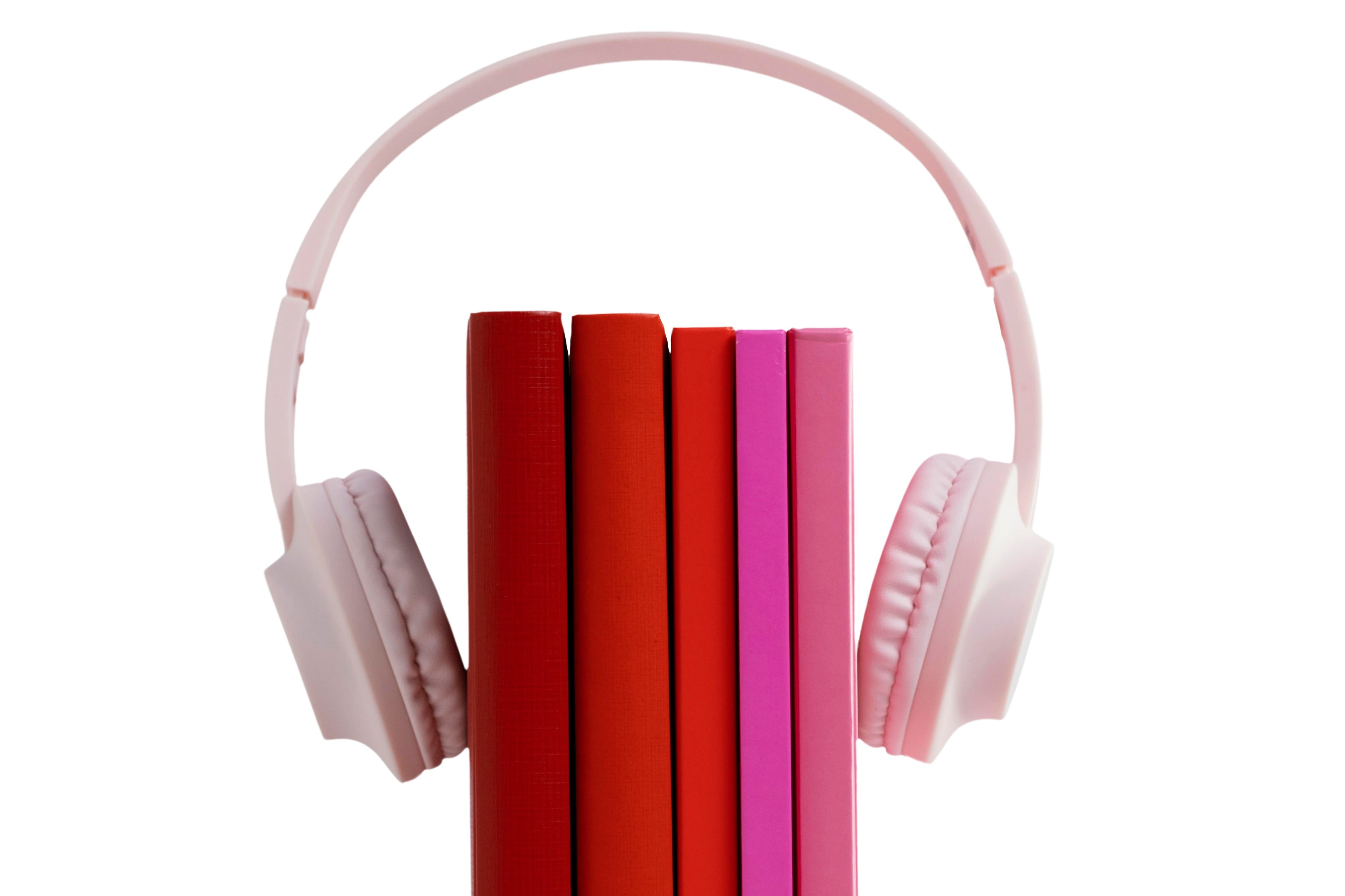 <a href="https://www.freepik.com/free-vector/collection-bloggers-screen_7928935.htm">Image by freepik</a>