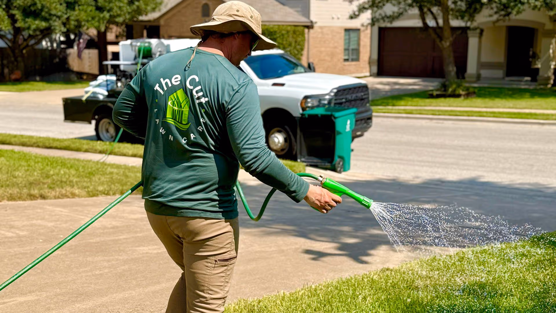 Professional lawn weed spraying service Liberty Hill Texas