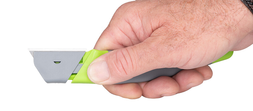 Demonstration of opening the Virex safety knife