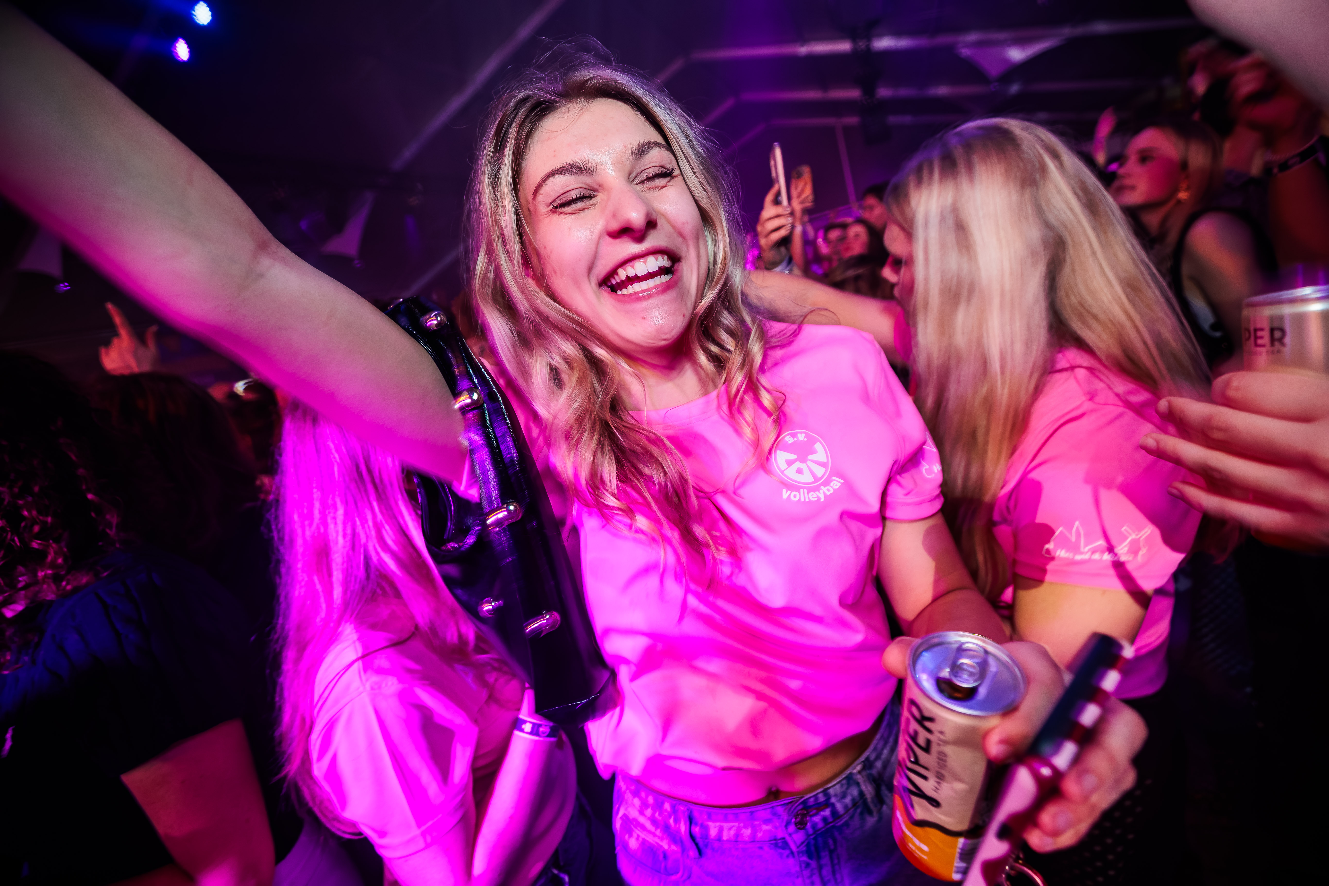 Een festivalbezoeker tijdens het Doorgedraaid Feestival. Foto gemaakt door Bold Productions contentspecialist voor Events & Artiesten.