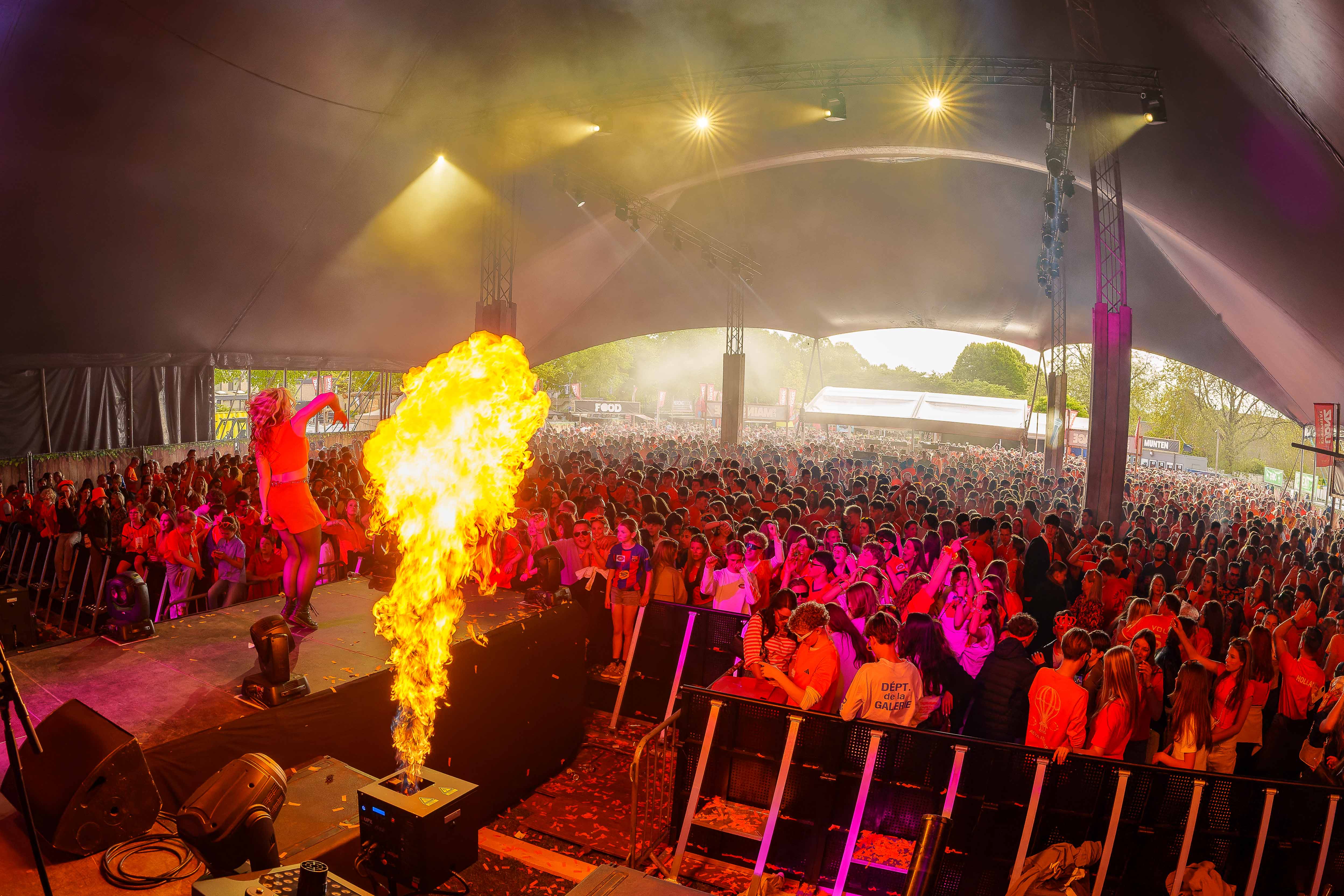 Foto van een live-optreden op een festival. Foto gemaakt door Bold Productions, contentspecialist voor Events & Artiesten.