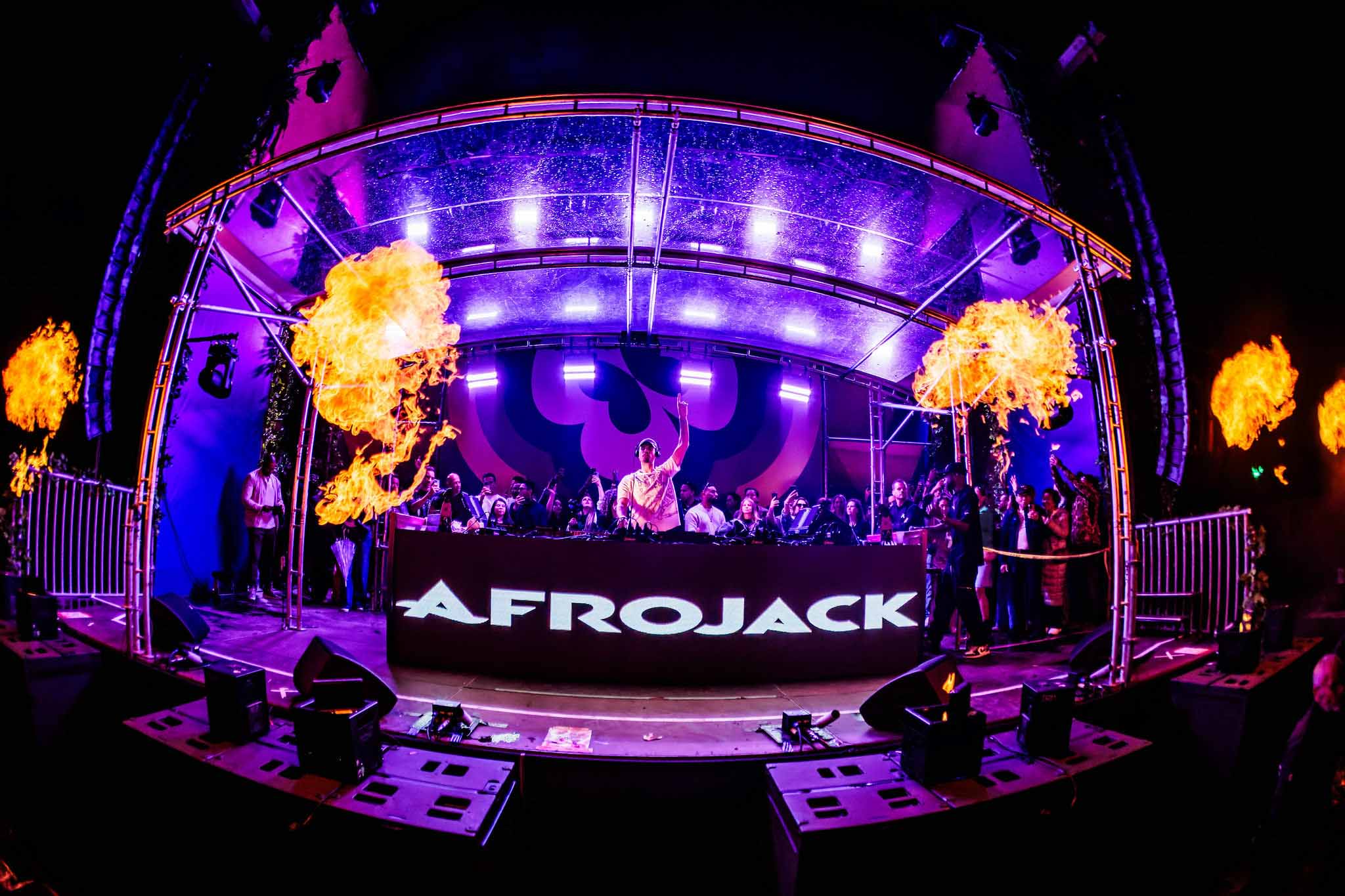 DJ Afrojack tijdens een liveset vastgelegd door Bold Productions, contentspecialist voor Events & Artiesten.