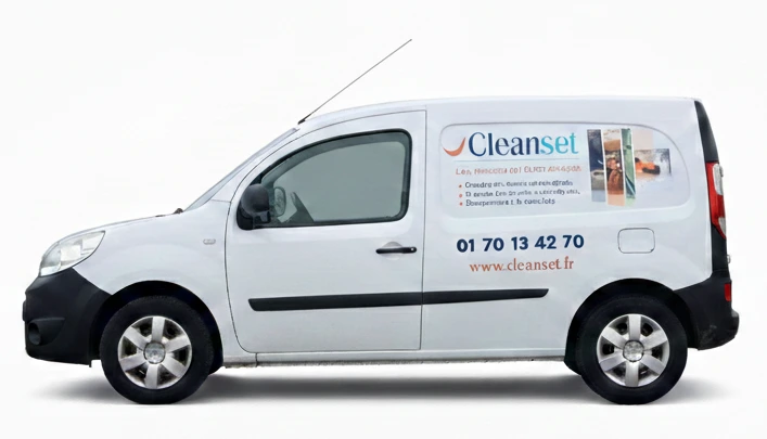 Véhicule utilitaire cleanset vue de côté