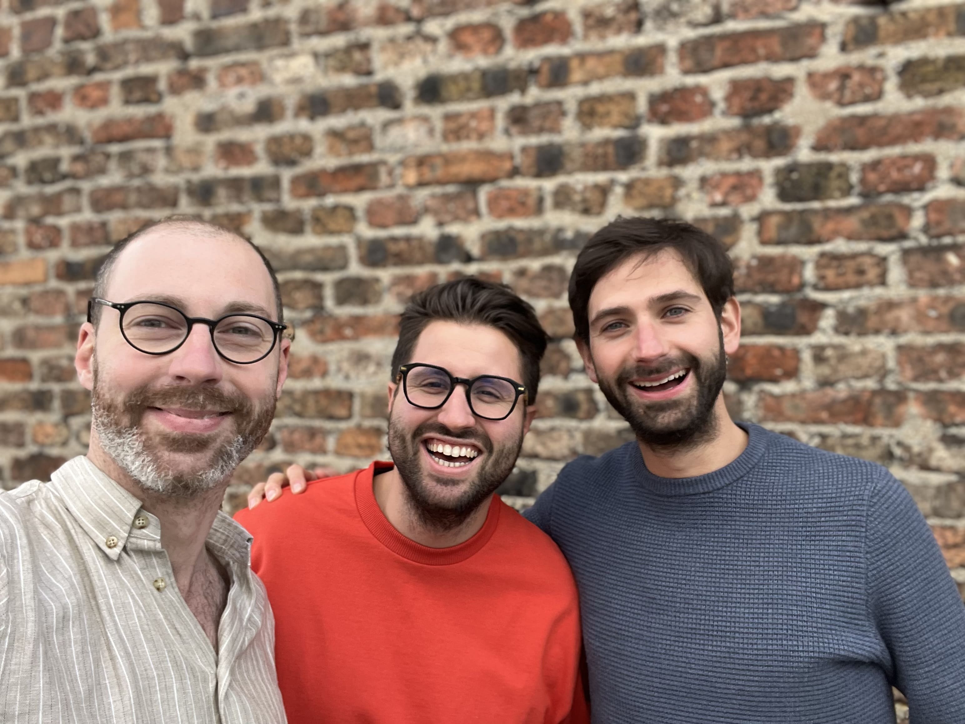 hommes-sourire-achil