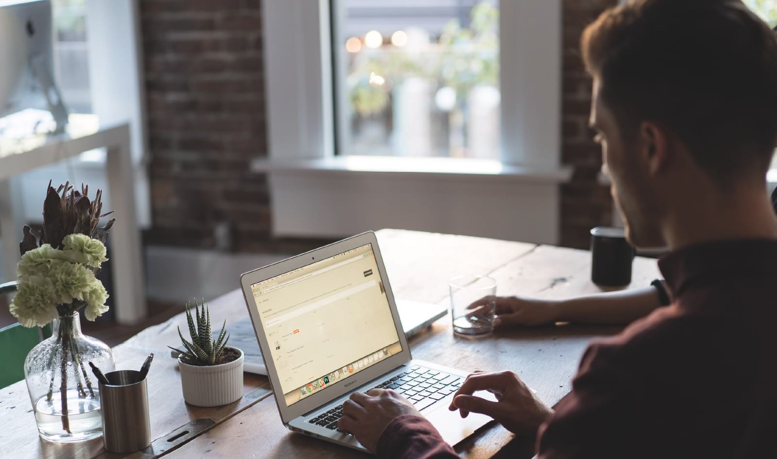 Recruter en télétravail : pourquoi adopter l'entretien vidéo ?