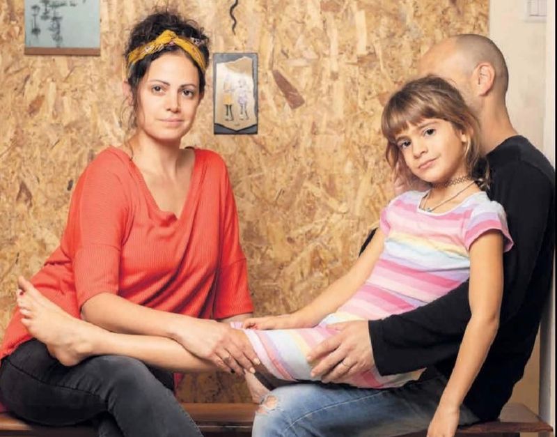היא רק בת שש