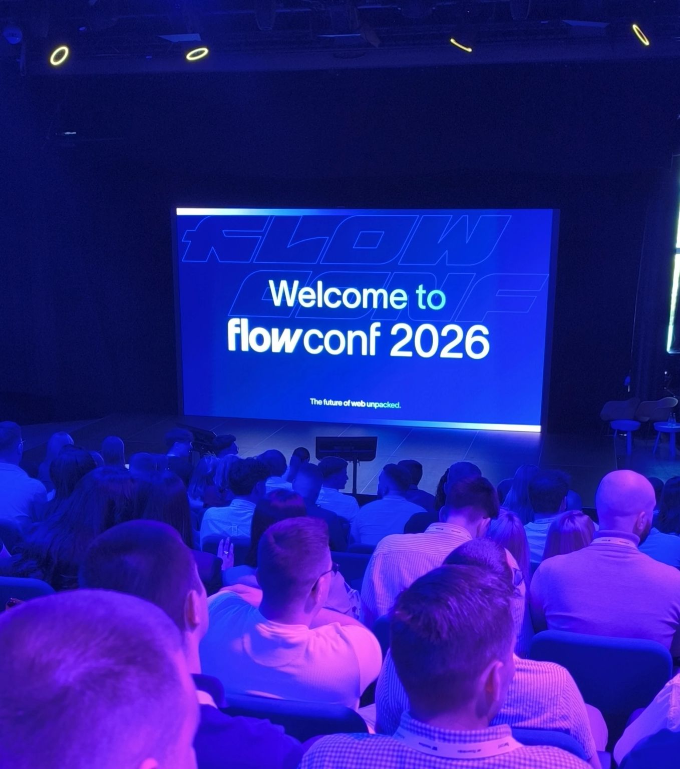 A packed one-day agenda at flowConf