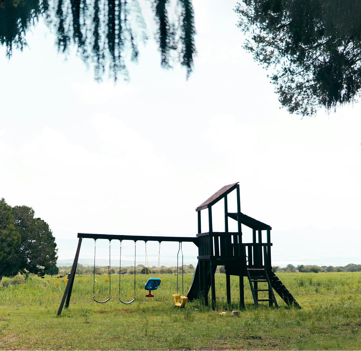 Outdoor Recreation Equipment Assembly