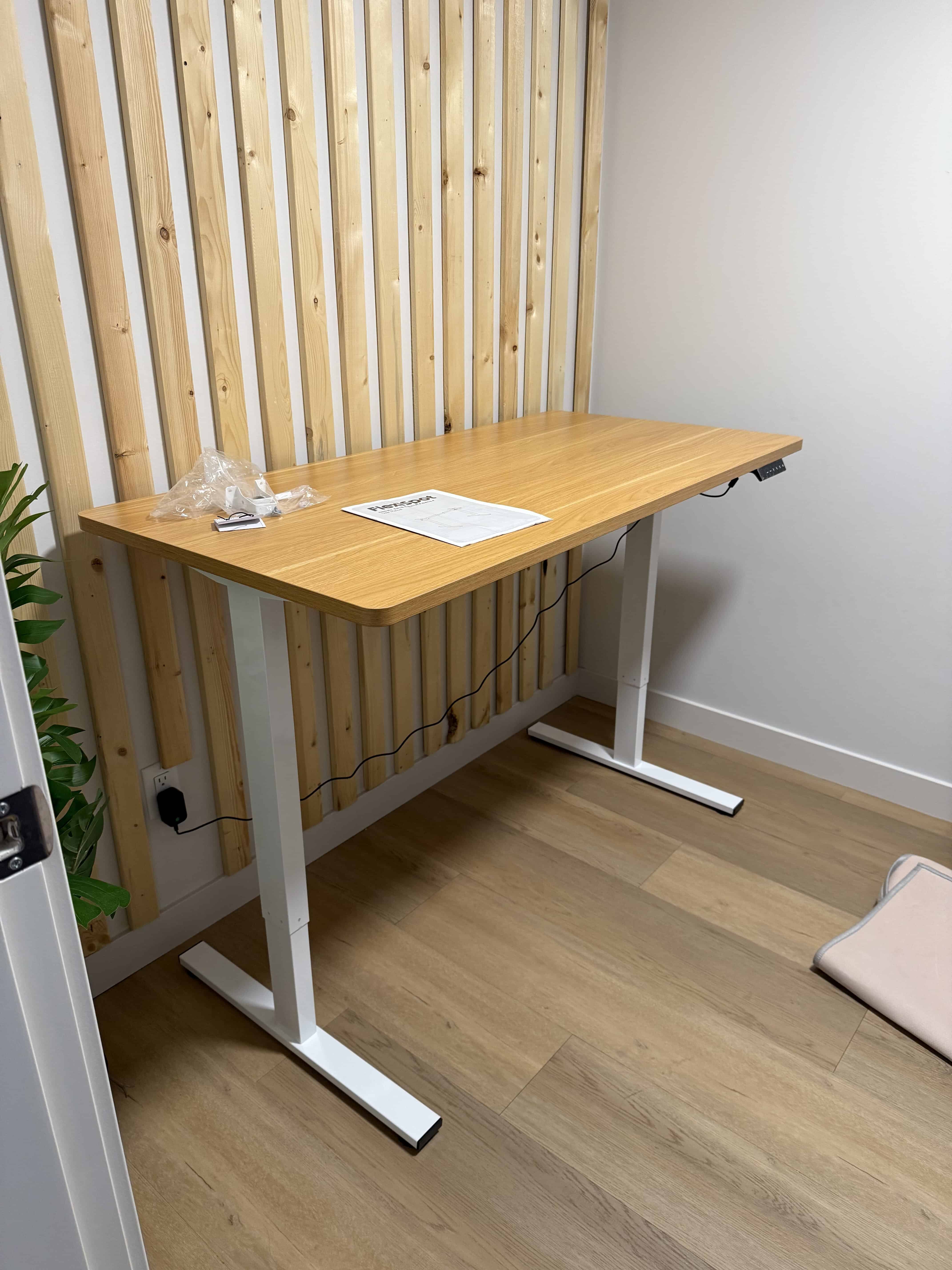 Adjustable table assembly