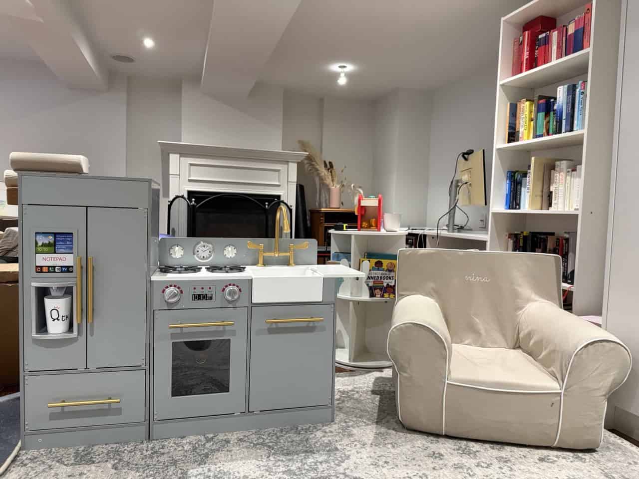 Kids kitchen assembly