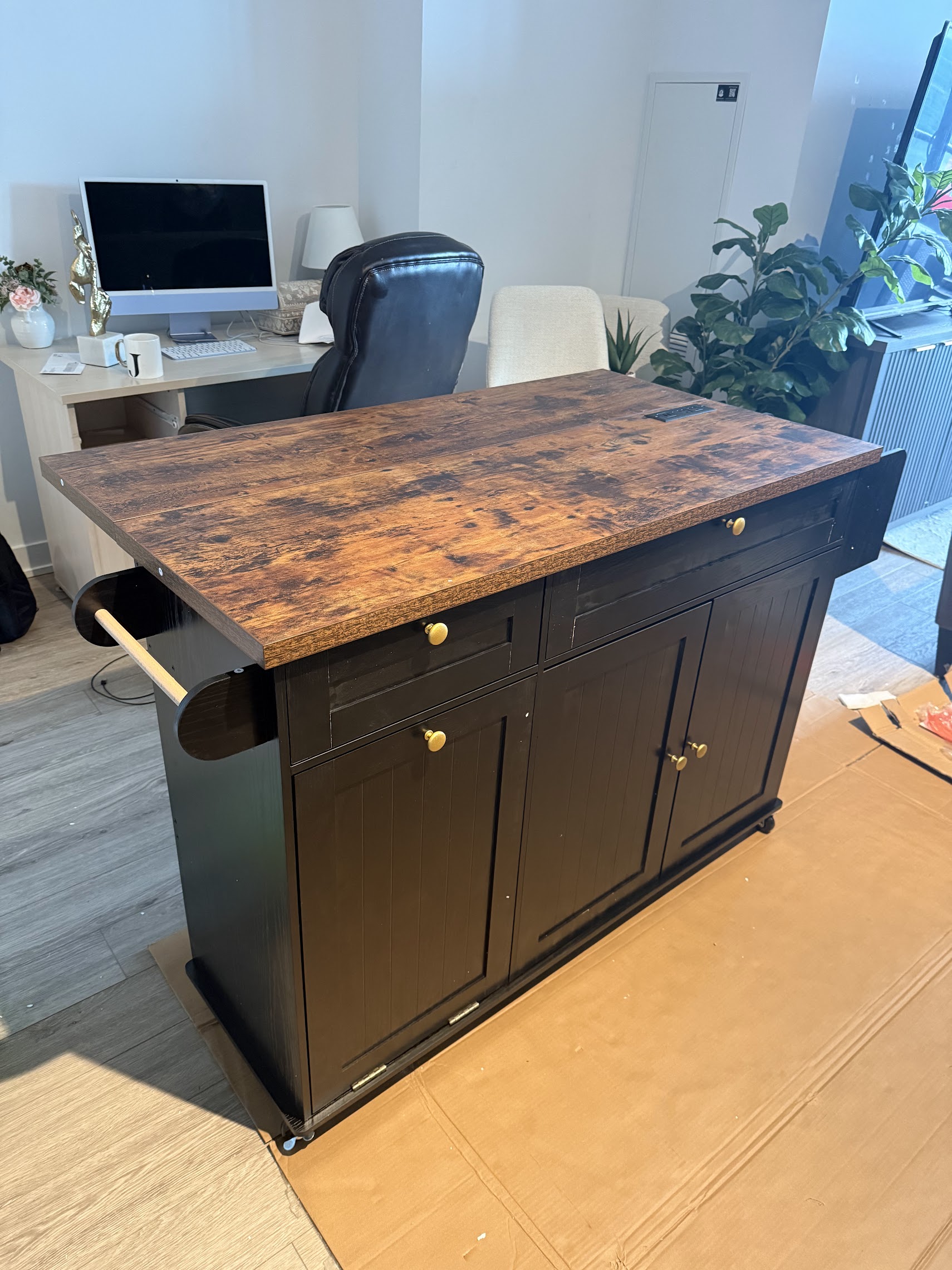 Rolling Kitchen Island Assembly