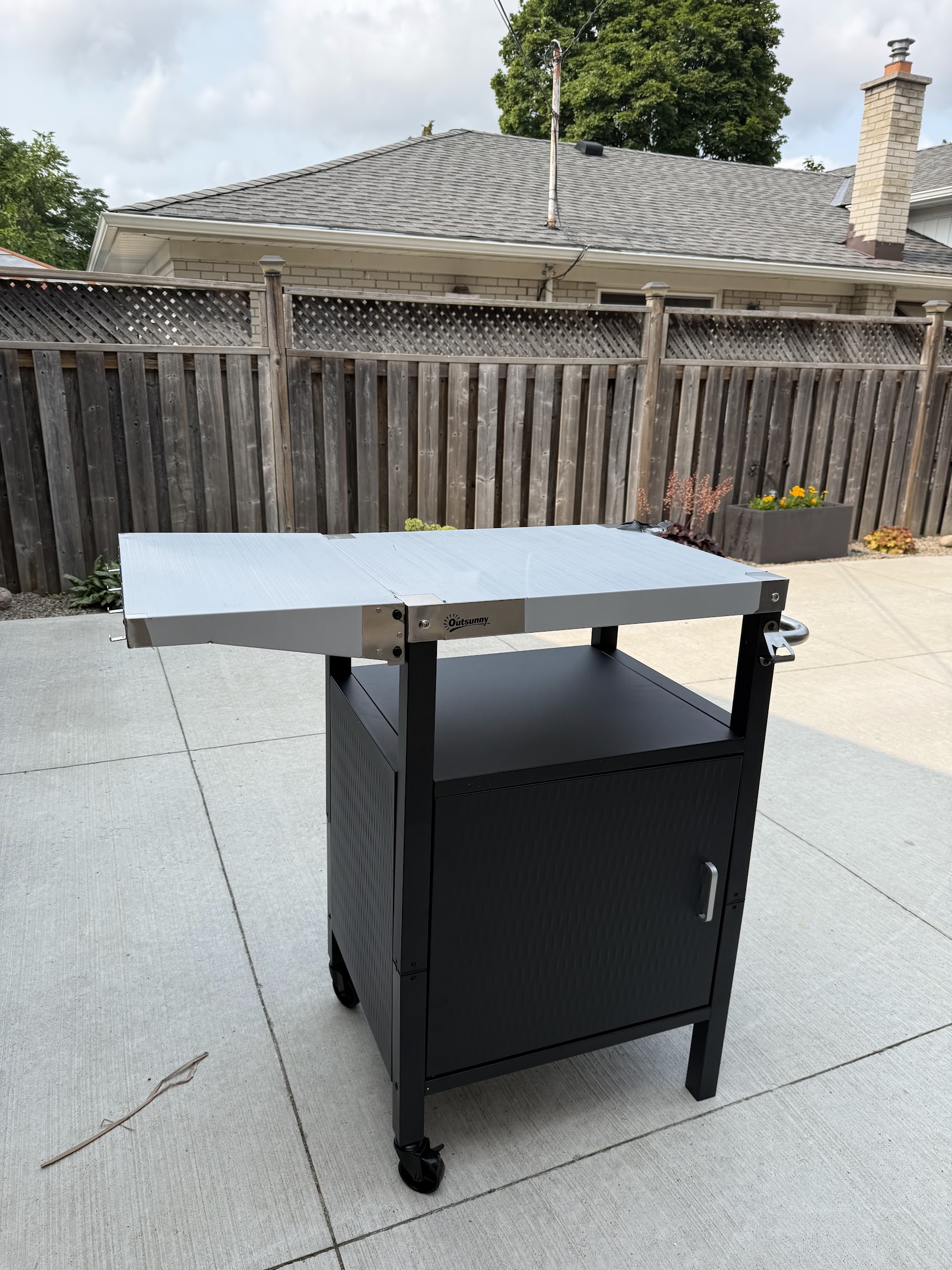 Outdoor Grill Cart Assembly