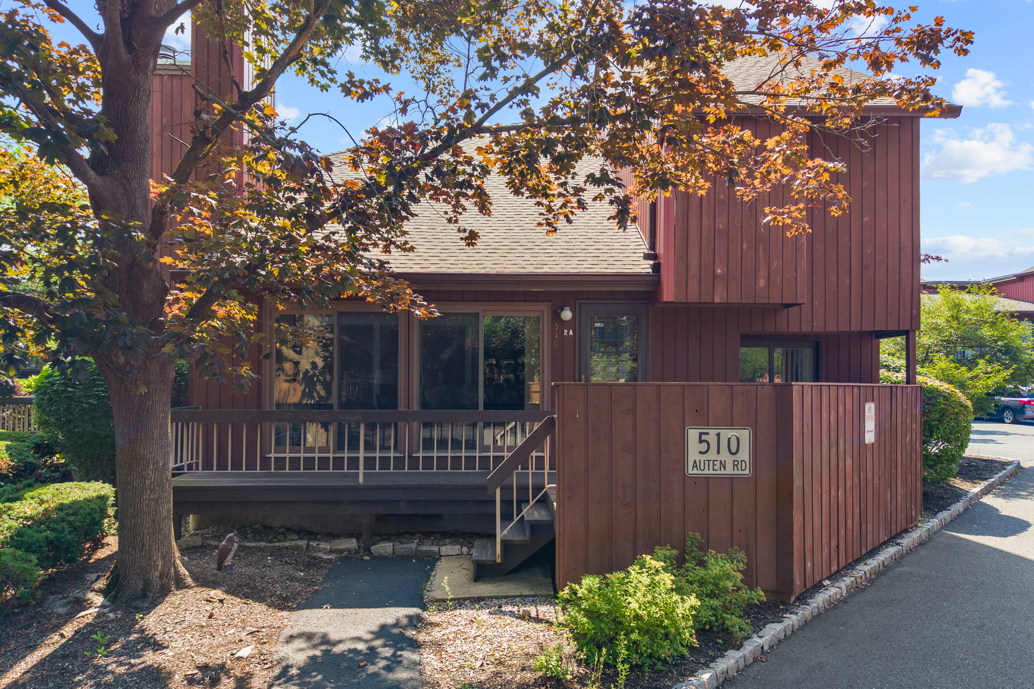 Bright Townhome Living in Hillsborough