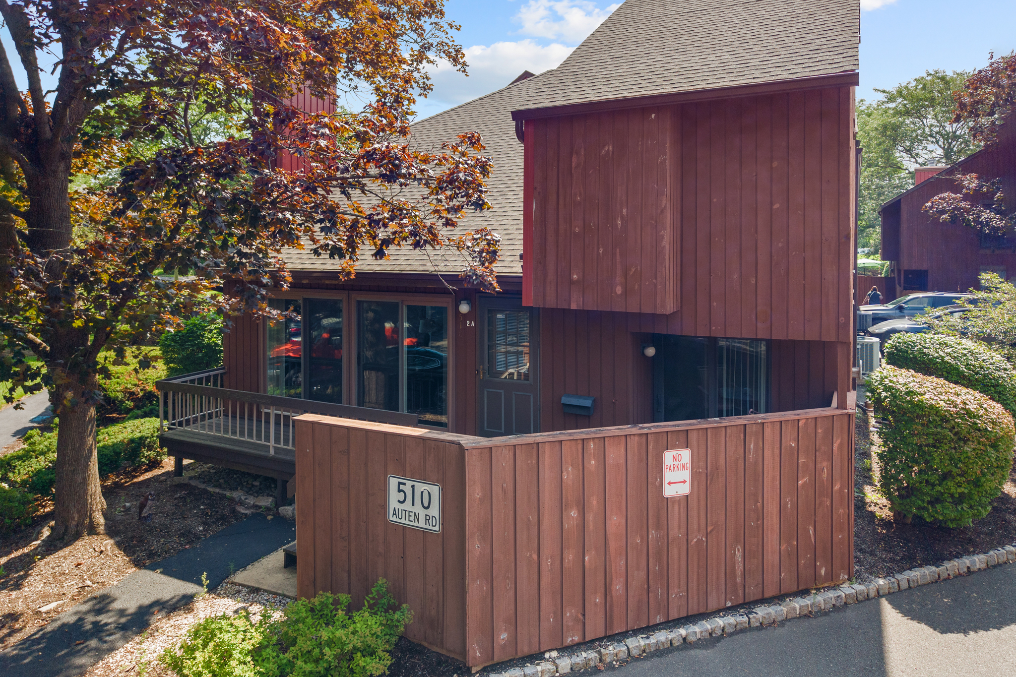 Bright Townhome Living in Hillsborough