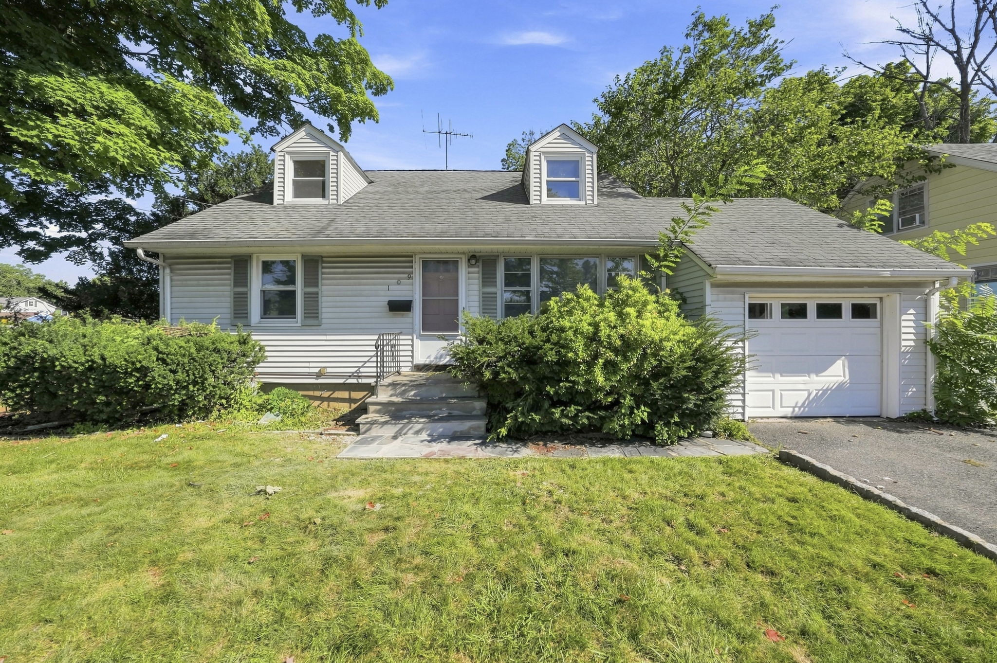 Charming Home in Morris Plains