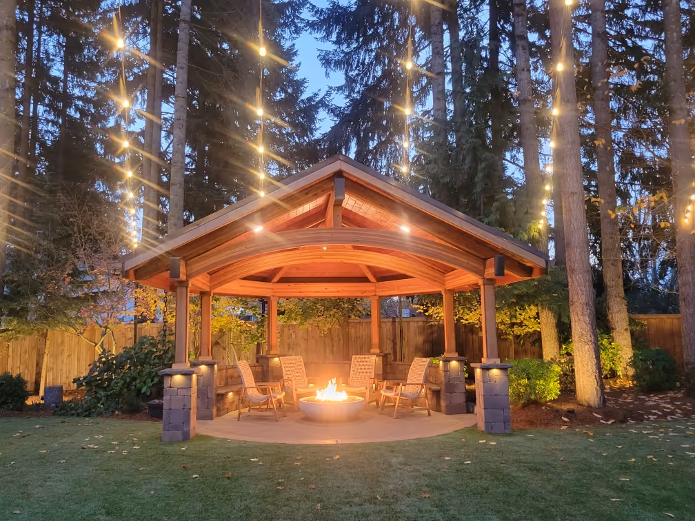 Covered patio with firepit in Eugene Oregon