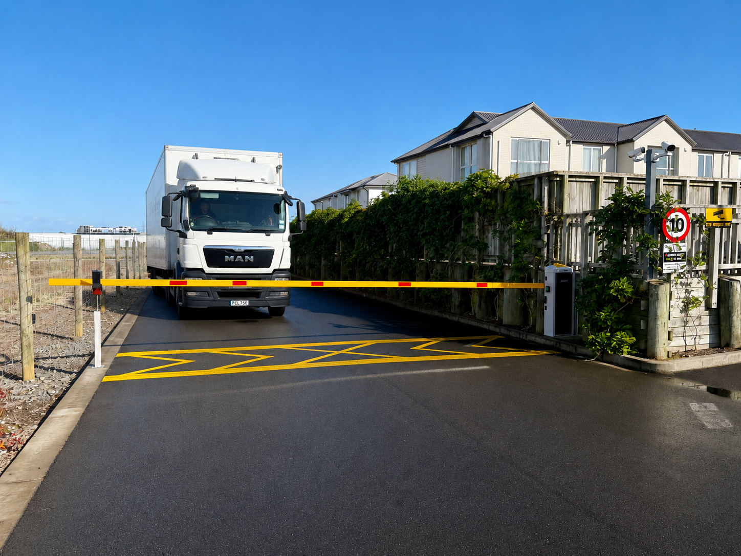 Access boxes and barrier arms