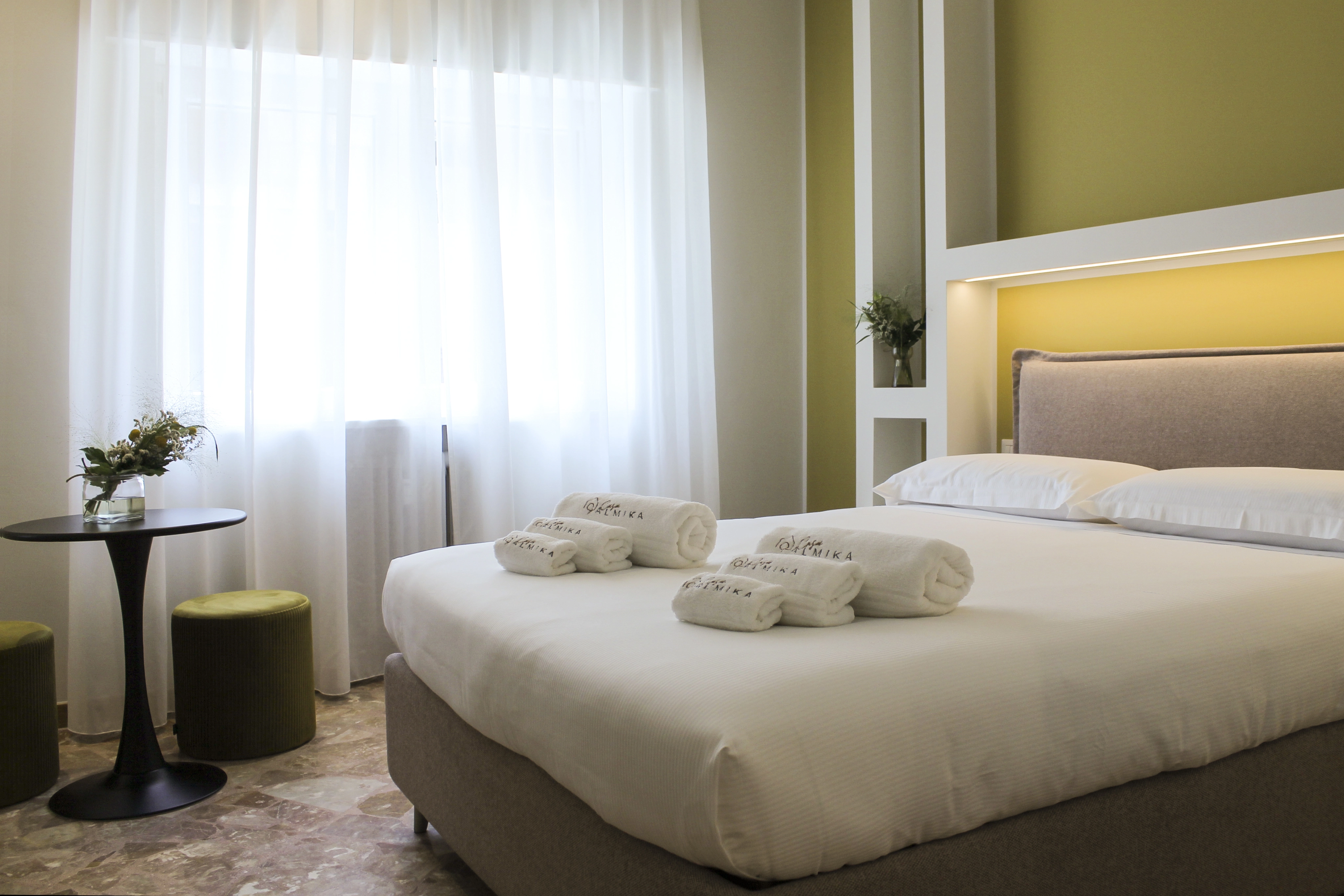 Hotel Room Slider Image Block