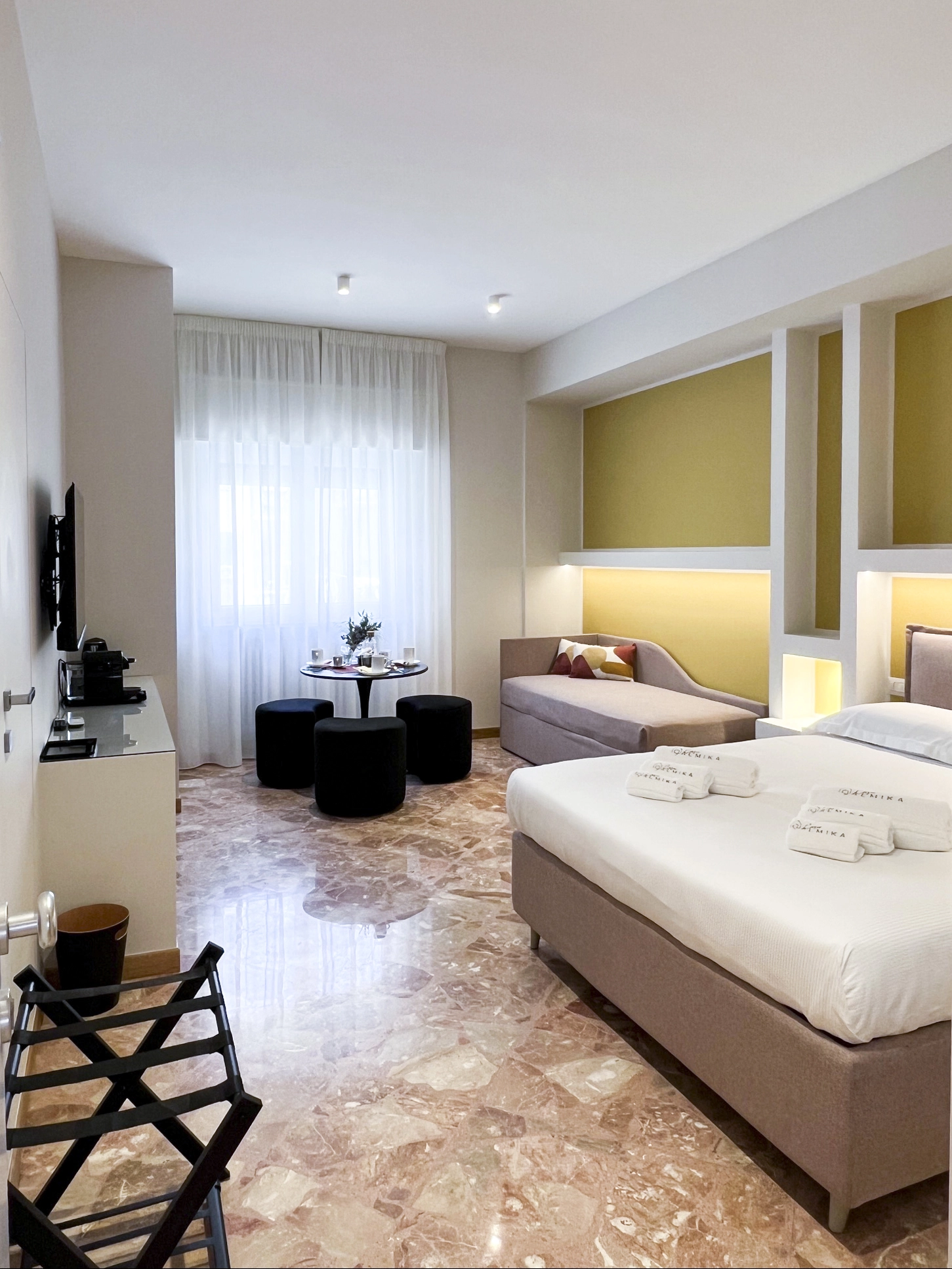 Hotel Room Slider Image Block