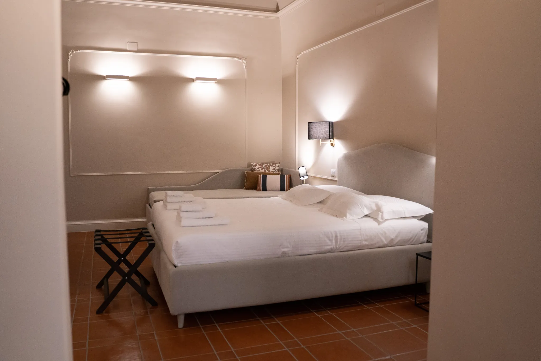 Hotel Room Slider Image Block