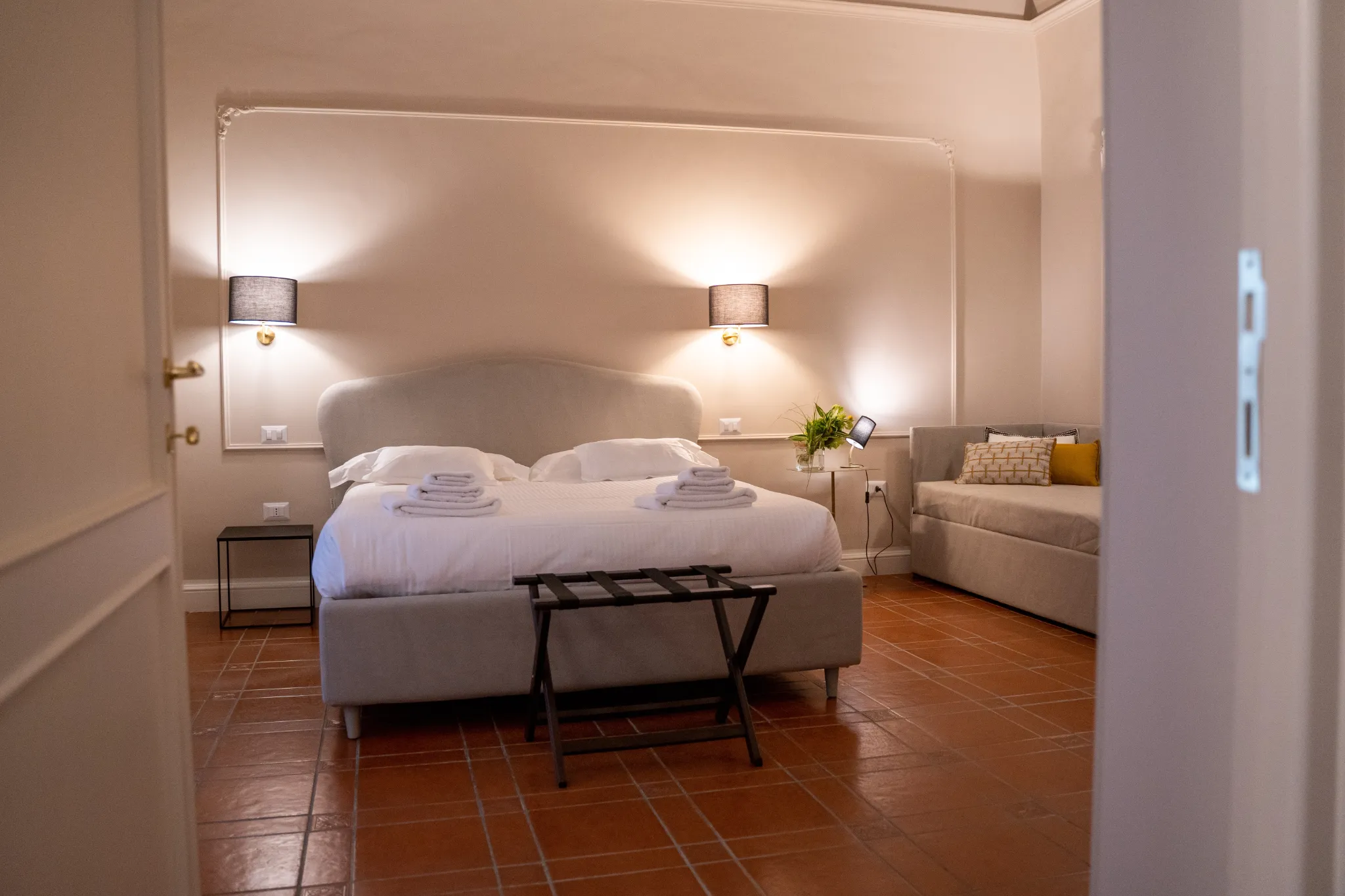 Hotel Room Slider Image Block