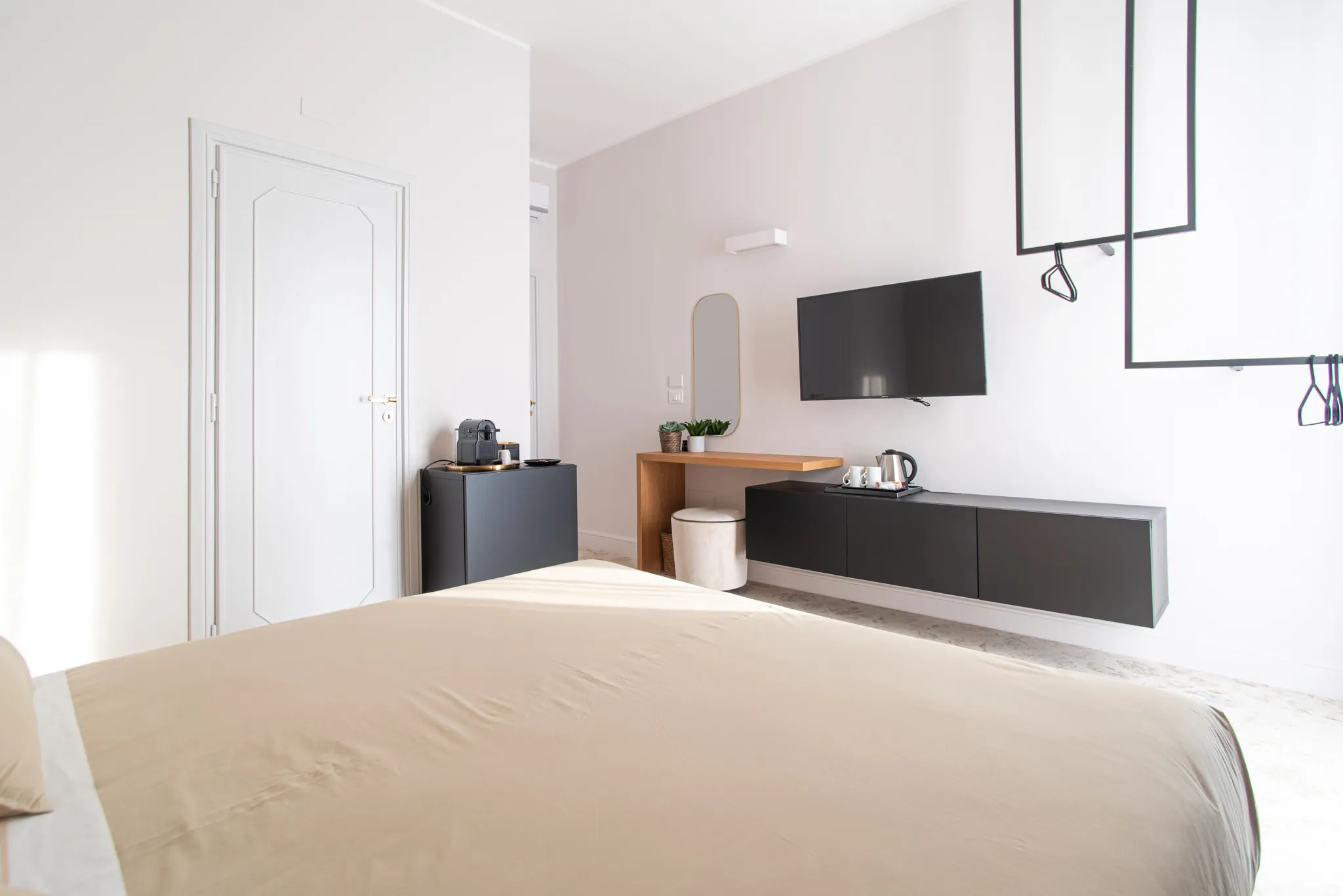 Hotel Room Slider Image Block