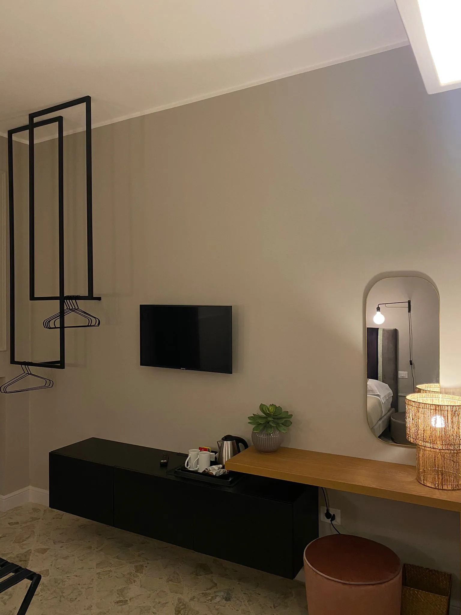 Hotel Room Slider Image Block